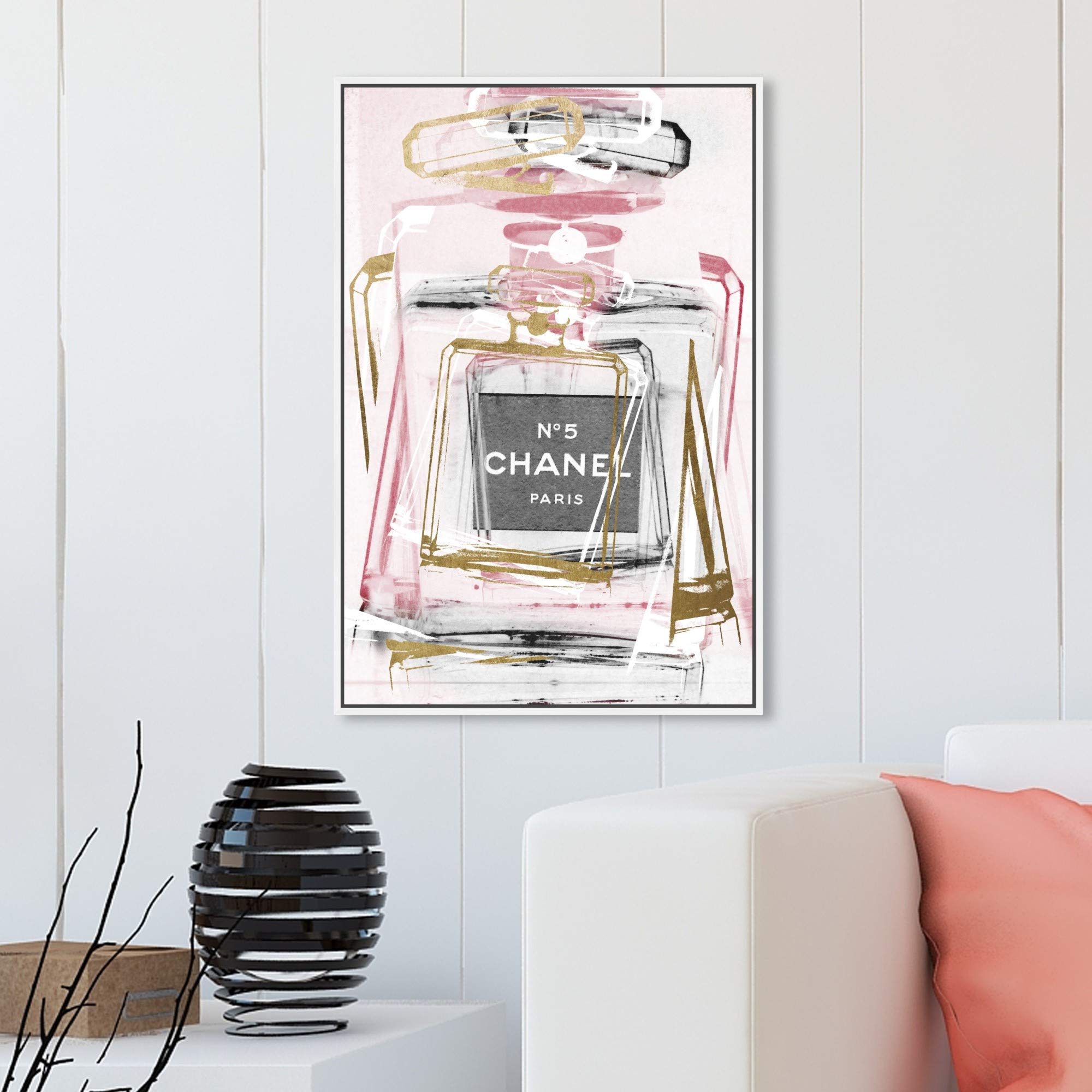 Amazon.com: The Oliver Gal Artist Co. Fashion Framed Wall