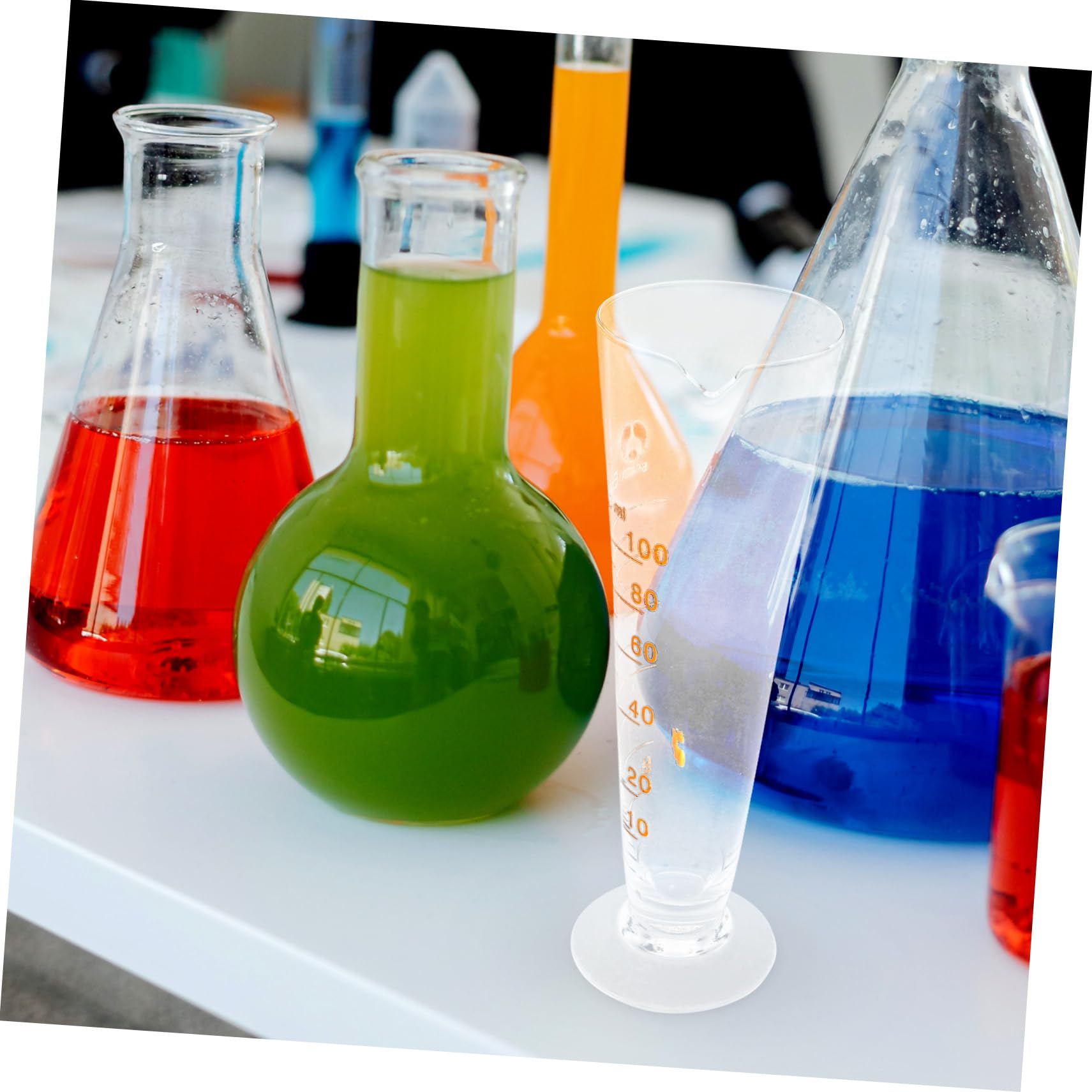 TOPBATHY 100 ml Labor-Messbecher, Mixbecher, Dosierhilfe mit Ausgießer, breiter Öffnung, konischer Glasbecher, Flüssigkeitsspender, Messzylinder, Experimentierwerkzeug für Schule, Wissenschaft