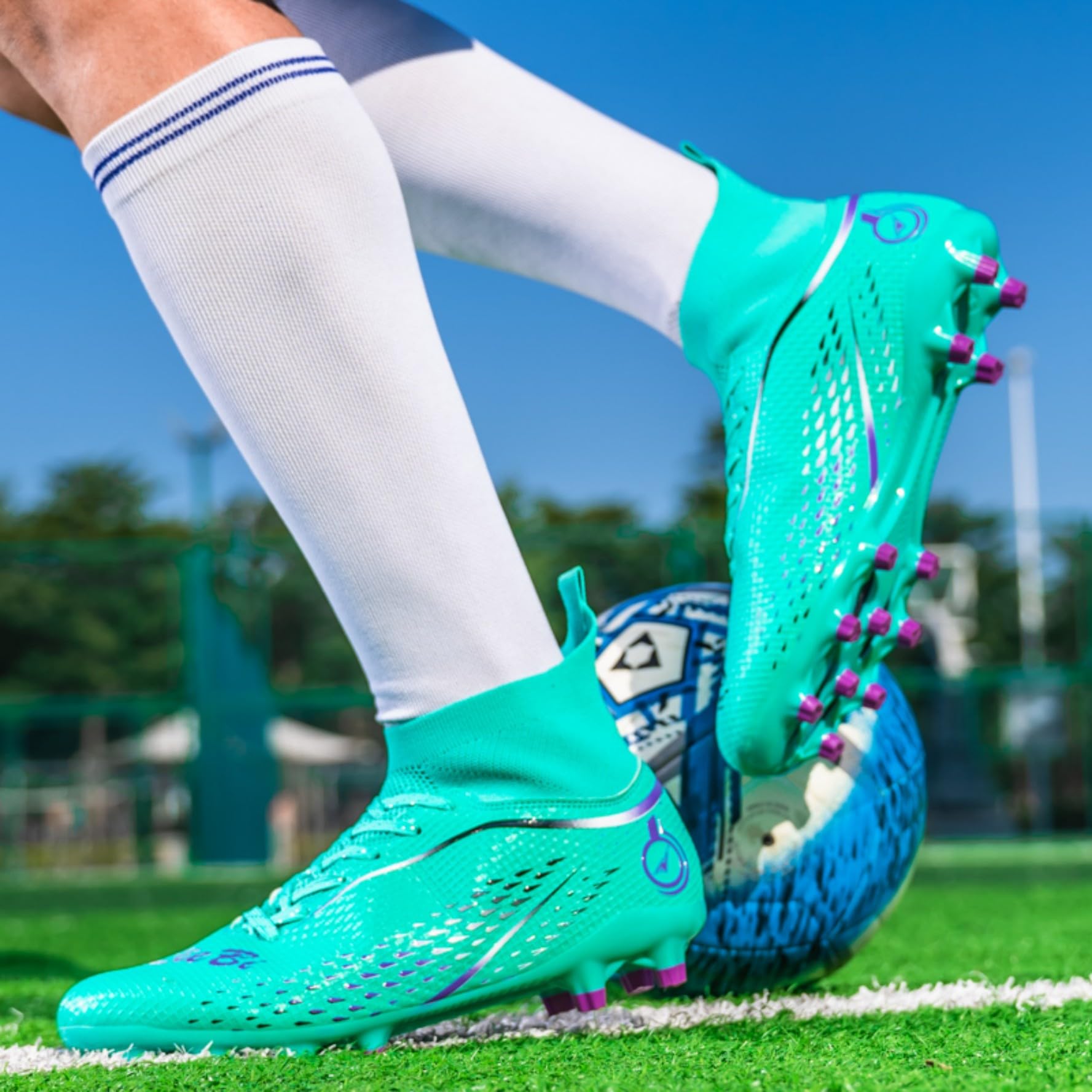 Chaussures de Football pour Hommes High Top Spikes Chaussures de Football d'entraînement extérieur pour Jeunes Chaussures de Sport athlétiques Professionnelles Turf Trainers