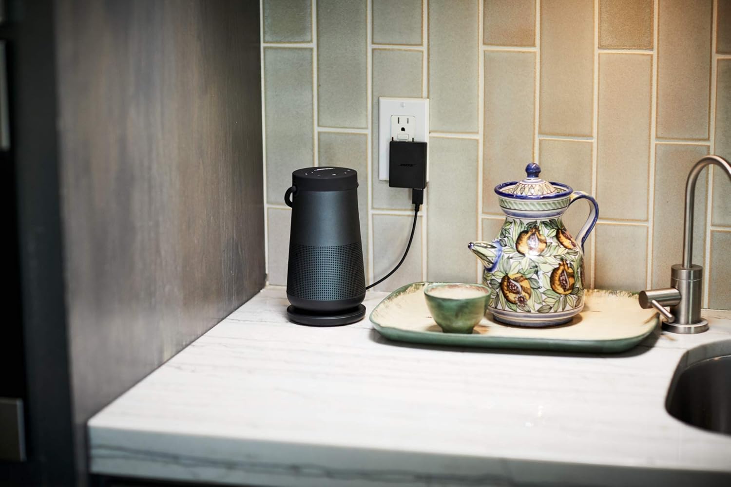 bose soundlink revolve portable long lasting bluetooth 360 speaker triple black charging cradle