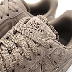 Amazon.co.jp: [ナイキ] WMNS AIR FORCE 1 '07 MINK BROWN/BLACK/MINK