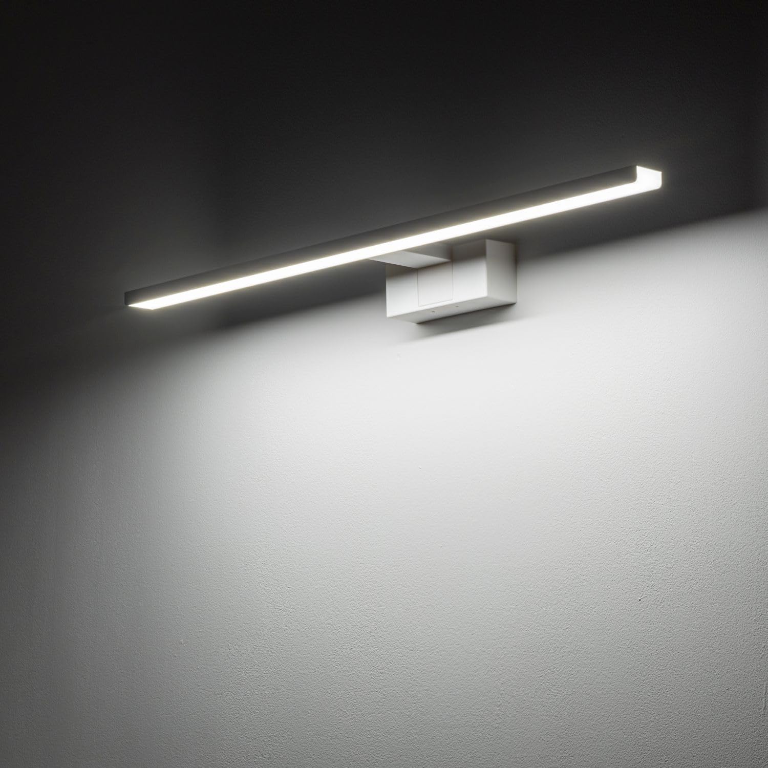 Licht-Erlebnisse LED Spiegelleuchte Badezimmer IP44 Weiß B: 60 cm länglich 4000 K 950 lm neutralweiß hell Aluminium Modern Wandleuchte Bad