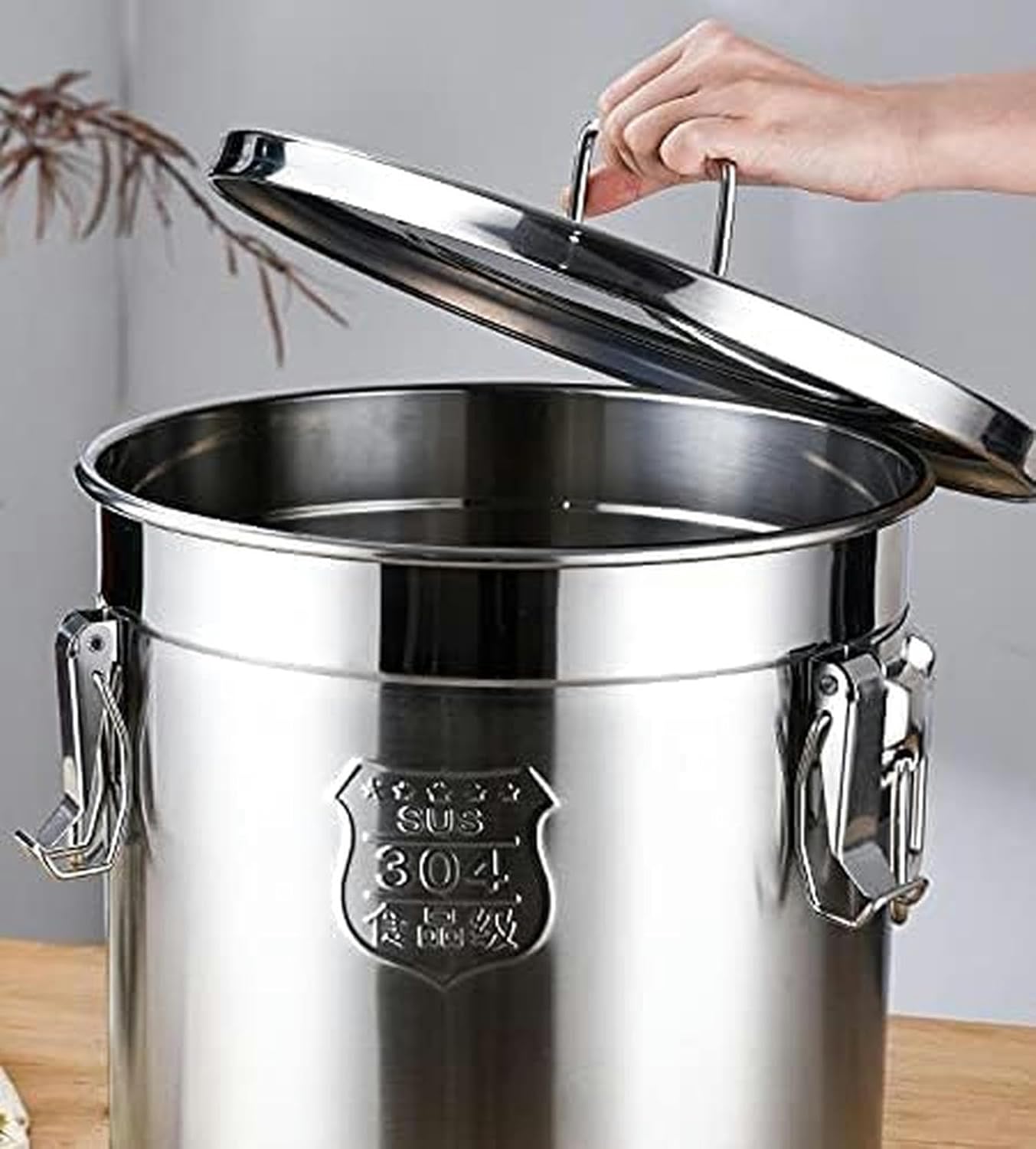 Kemore 米びつ 大容量 ライスストッカー 米櫃 ステンレス 大容量 密閉米びつ おしゃれ 密閉米びつ SUS304ステンレス米びつ お米収納 お米保存容器 鮮度を保ち キッチン用品大容量 防虫 防湿 密閉式 お米ケース 軽量 清潔便利