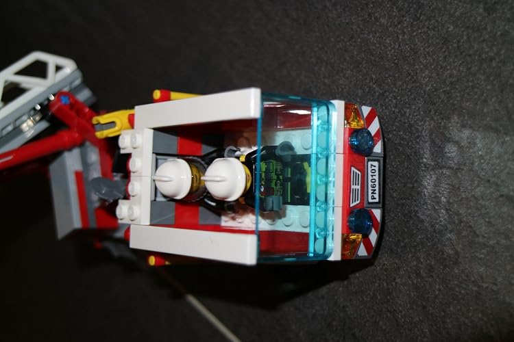 Amazon.co.jp: レゴ (LEGO) シティ はしご車 60107 : おもちゃ