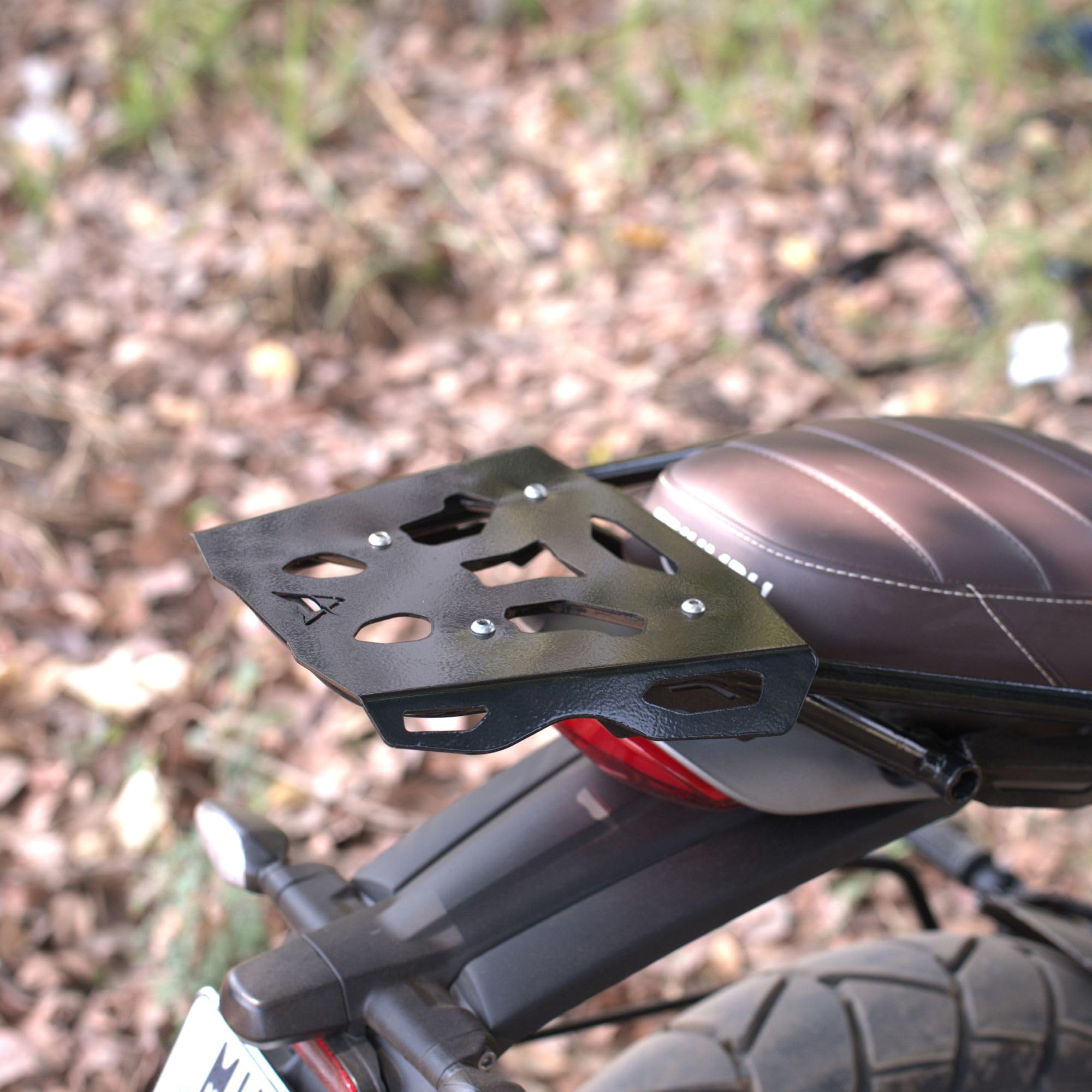 Top Rack with Mounting Plate Comaptible for Triumph Scrambler 400x, Black-picture-13