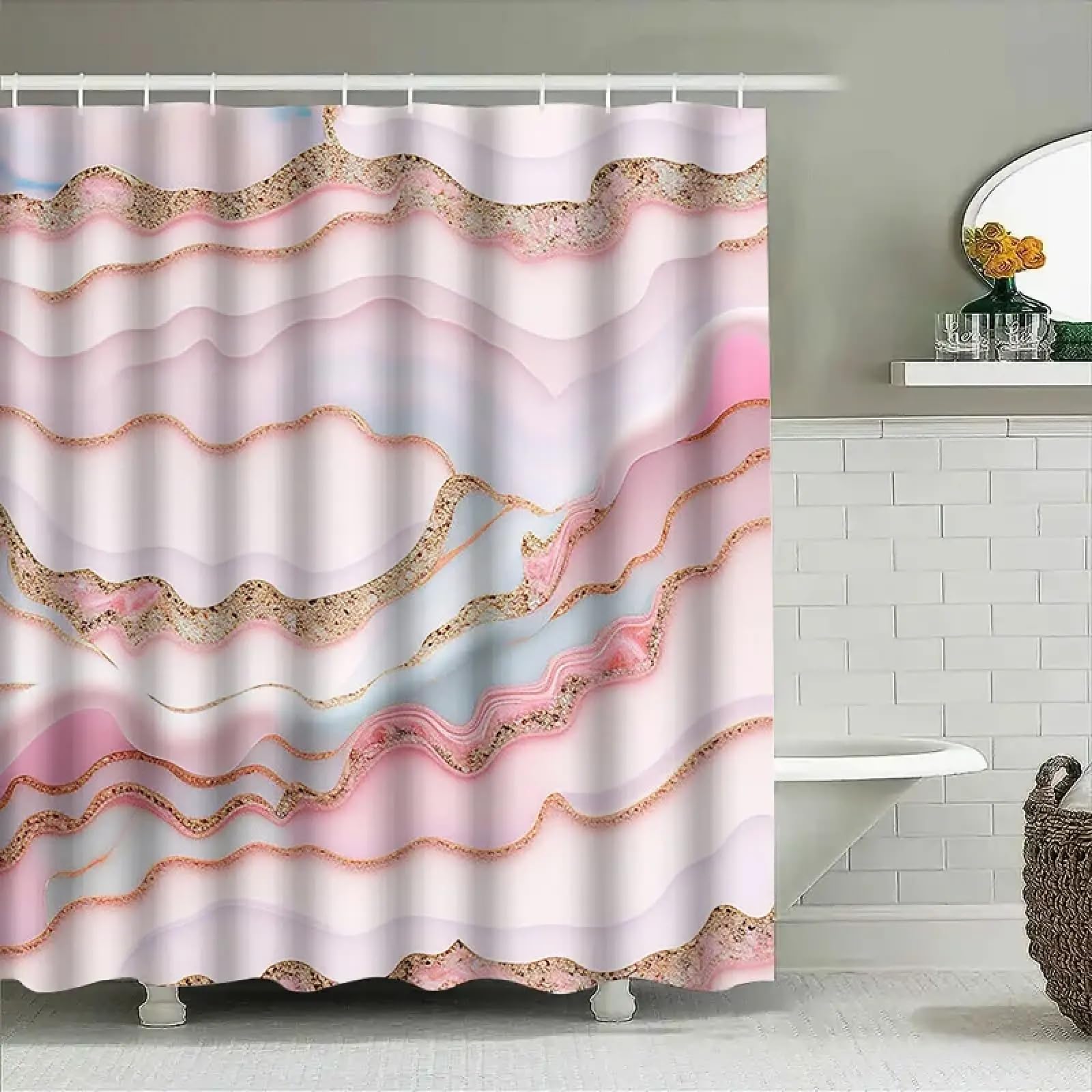 Rideau de douche grand format pour stopper les éclaboussures et décorer le bain