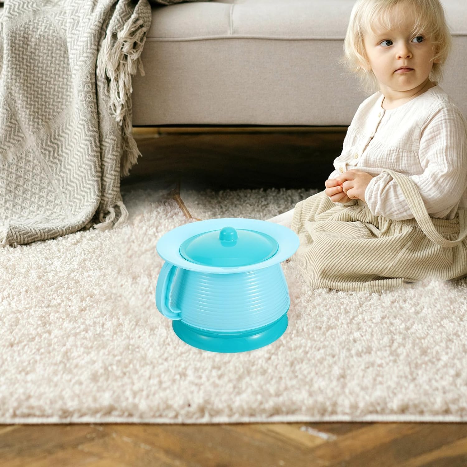Portable Chamber Potty with Lid and Handle, Lightweight Plastic Urinal Bucket for Boys, Sturdy and Safe Design, Travel Urinal for Bedroom or Car Use