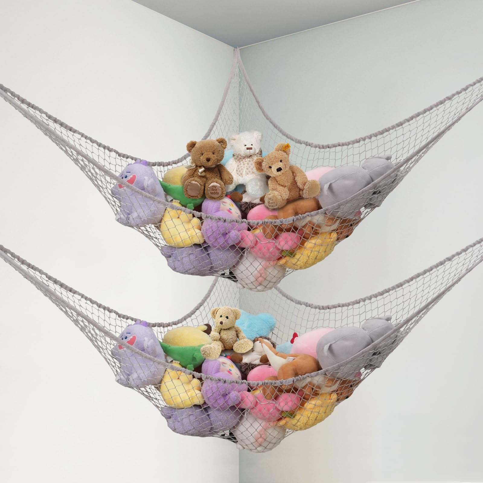 Filet de rangement peluche gris pour coin lecture et chambre de tout-petit épurée