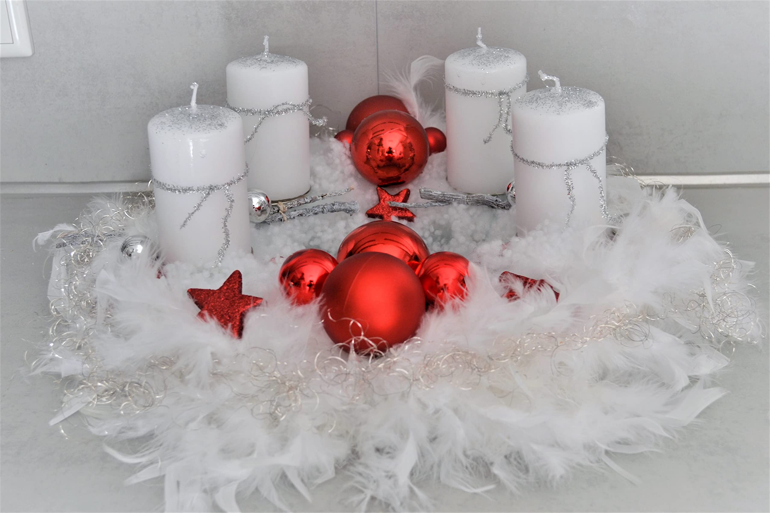 Adventskranz weiß rot 40 cm künstlich Weihnachten Adventsgesteck Deko Feder