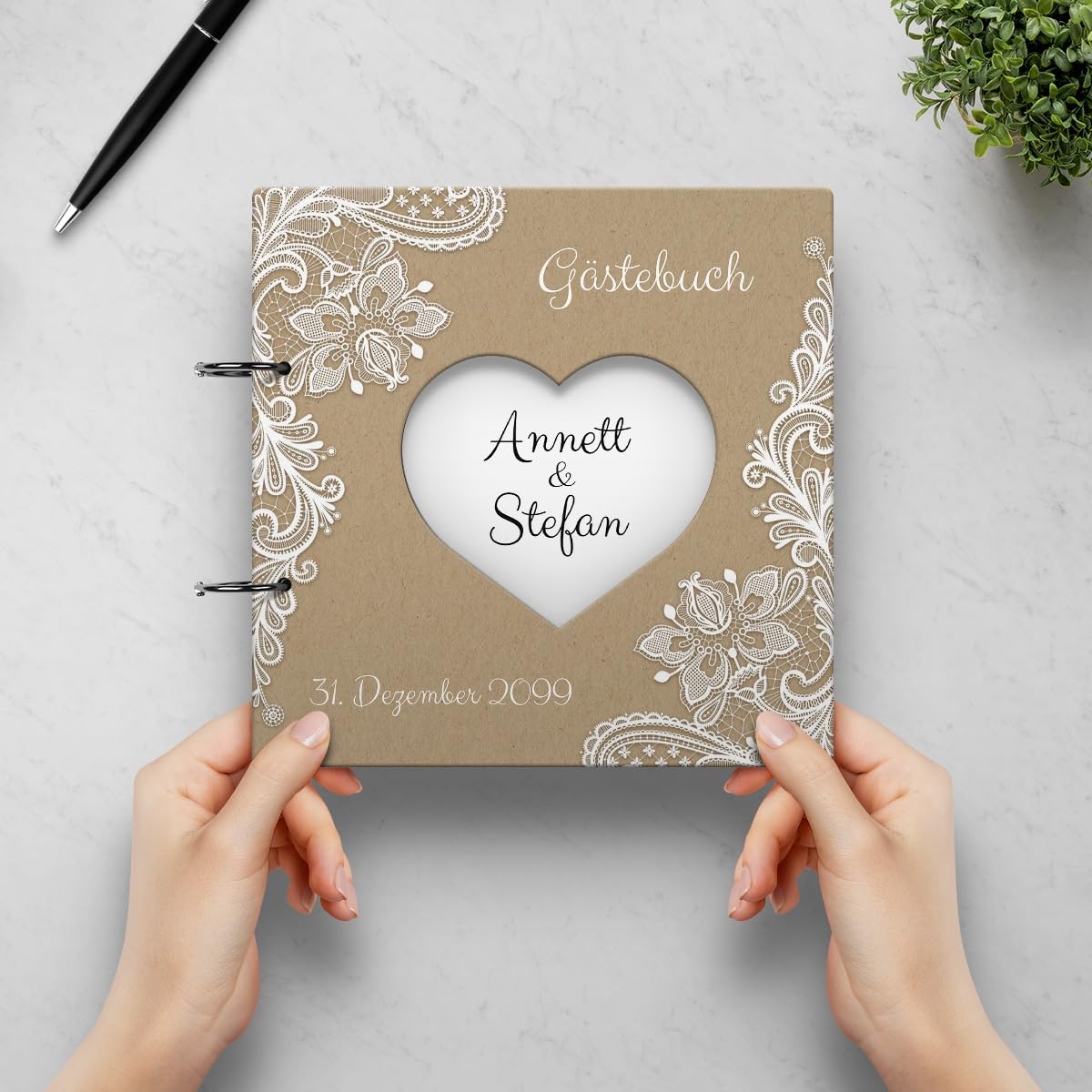 Hochzeit Gästebuch Holzcover 215 x 215 mm 144 Naturpapier Innenseiten personalisiert lasergeschnitten - Rustikal Kraftpapier