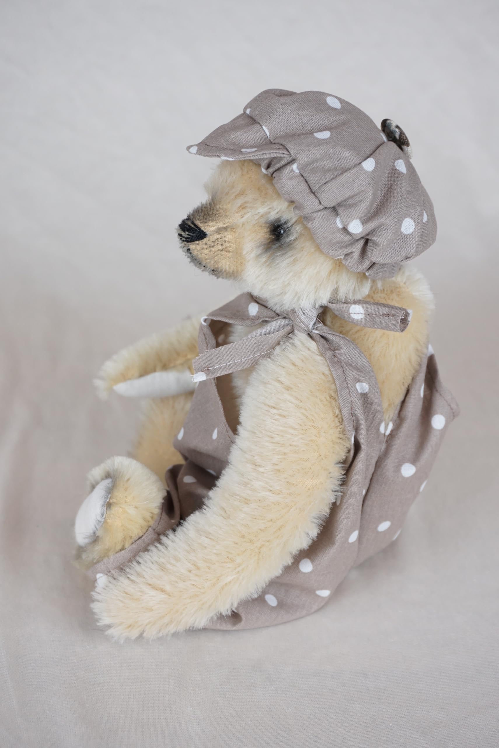 Generisch Handgefertigter Teddybär Gernot von den Urbi-Bären