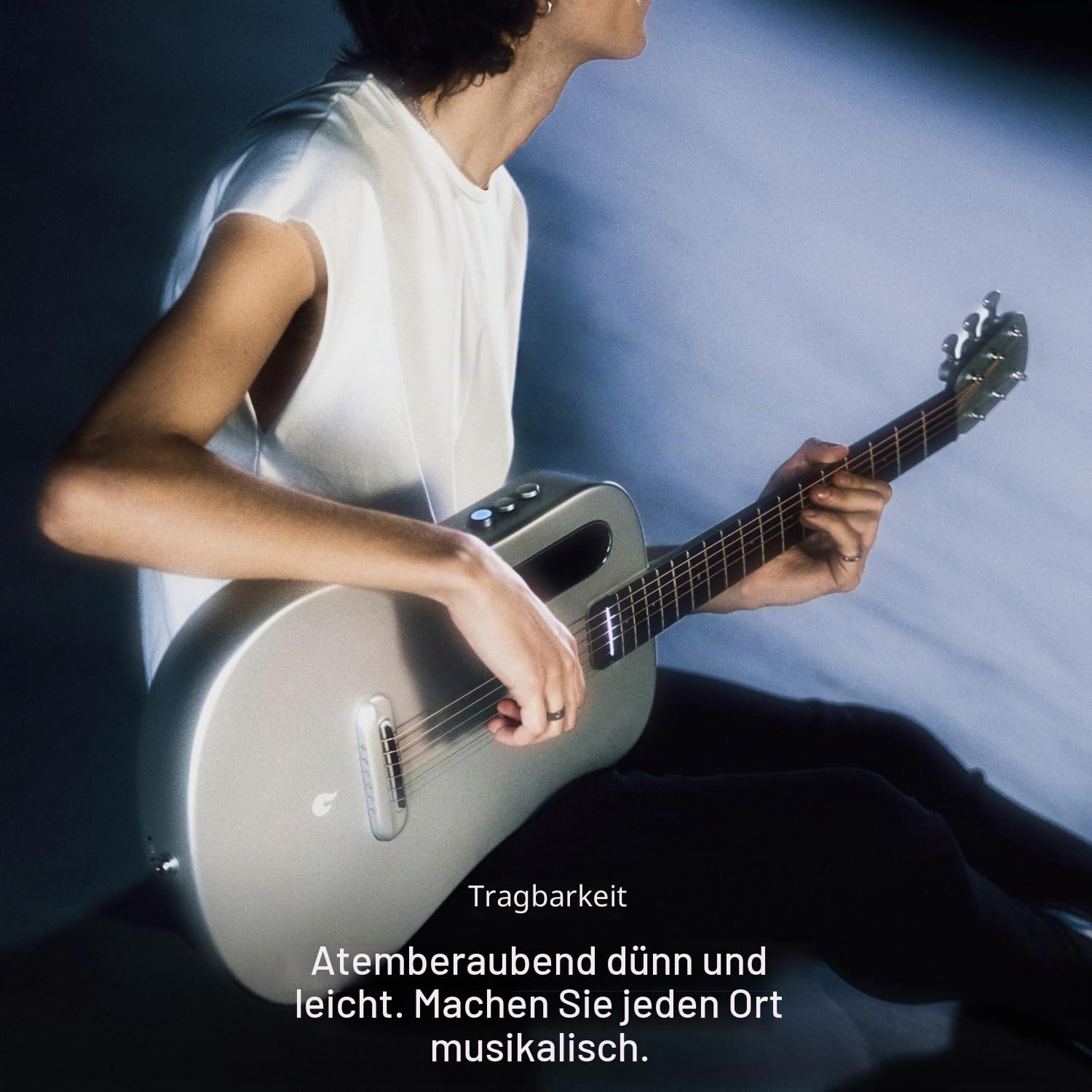 LAVA ME Air Tragbare Kohlefaser-Elektroakustische Gitarre: ultradünn, leicht, Waben-Bionic, magnetischer Tonabnehmer, Onboard-Effekte, integrierter Halsstab (schwarz)