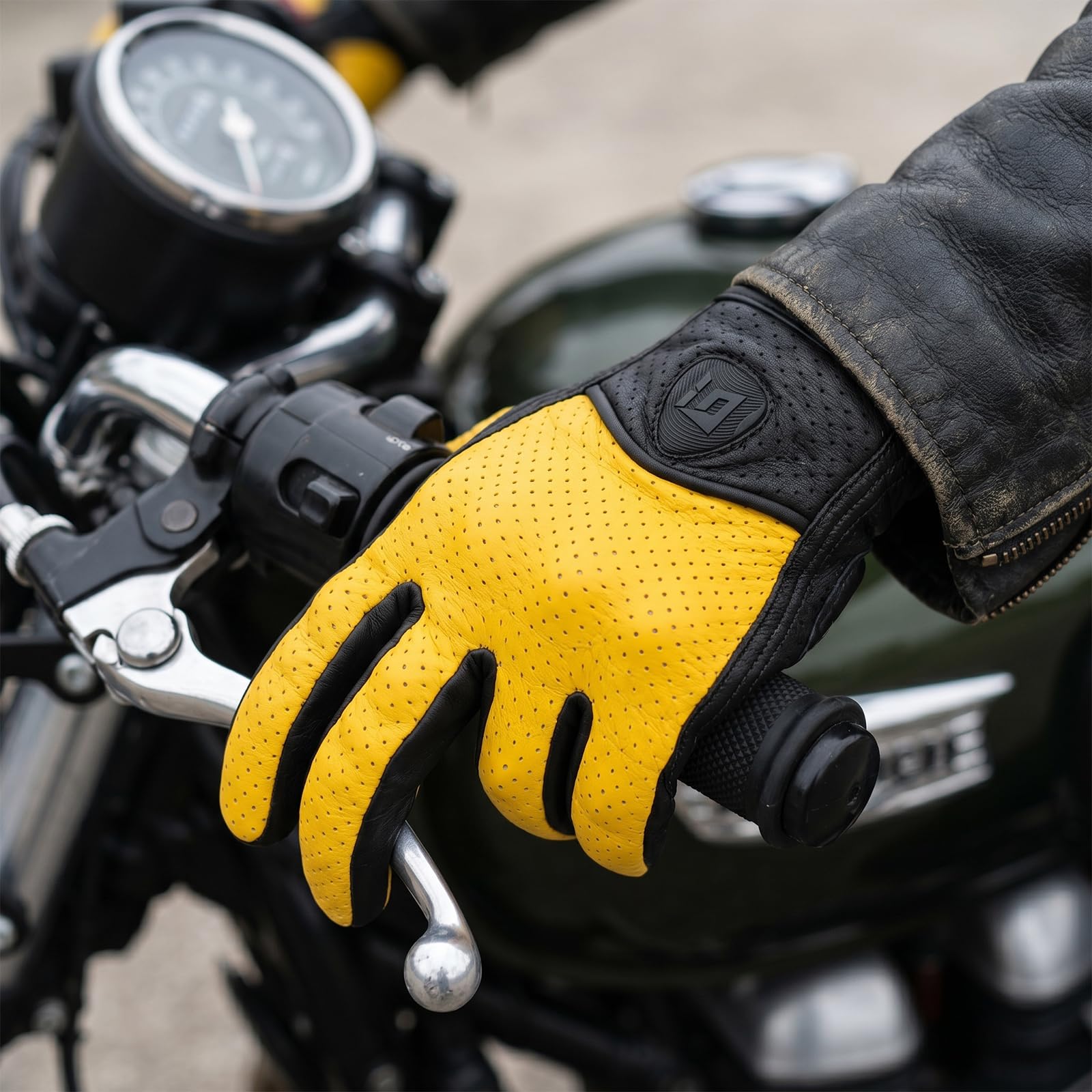 Gants de Moto en Cuir, Gants de Moto pour Hommes et Femmes, Vintage en Peau de Mouton, Protections rigides, Compatible avec écran Tactile, Gants de vélo pour Cyclisme