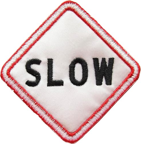 #E02351 Señal de tráfico "lento" bordado de hierro en apliques Patch-2 12" por 2 12"