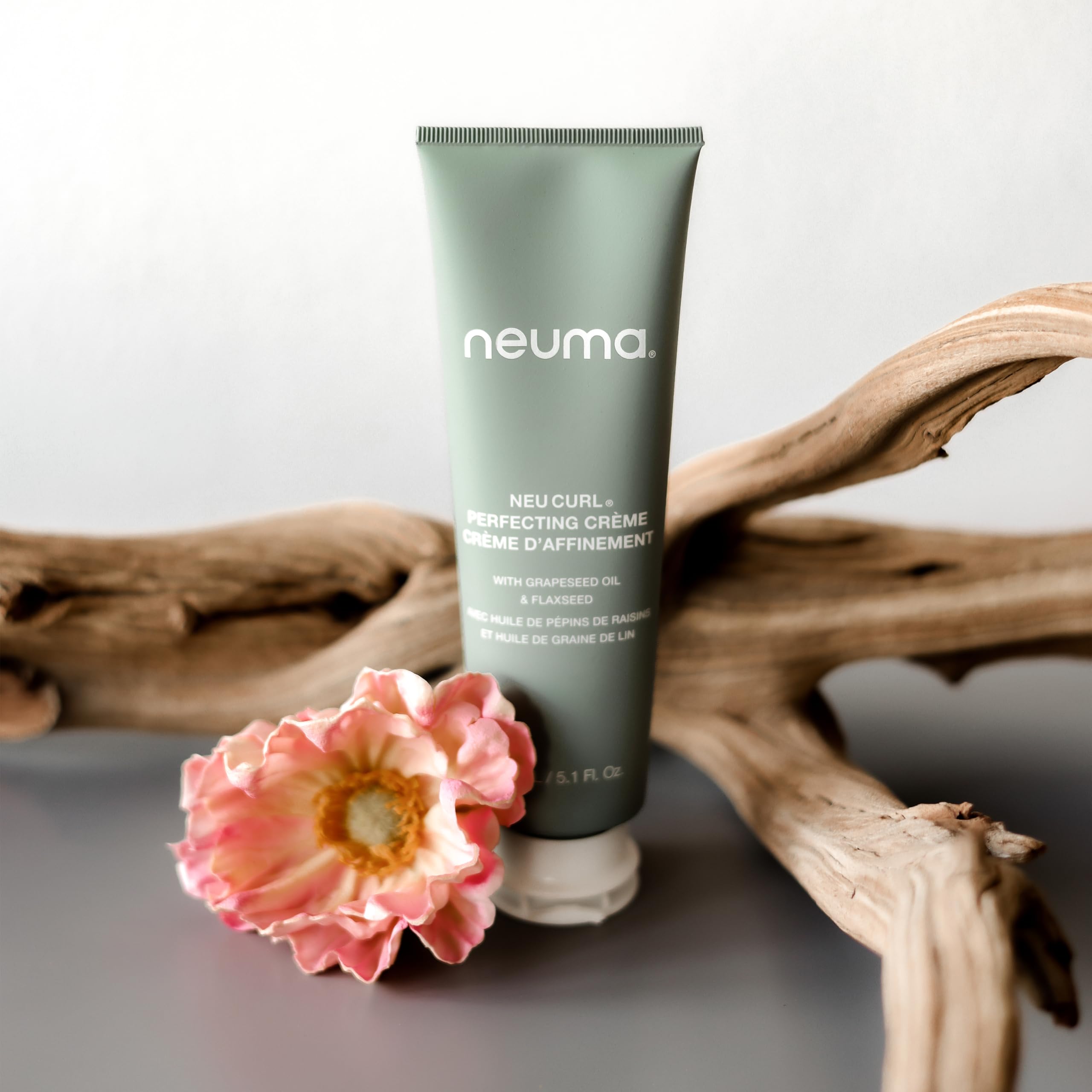 NEUMA Neu Curl Perfecting Creme 5.1 Fl. Oz. Curl Cream with Coconut Hibiscus Scent, Lightweight, Nourishing Curl Defining Cream, Curl Cream for Wavy Hair Anti Frizz Formula