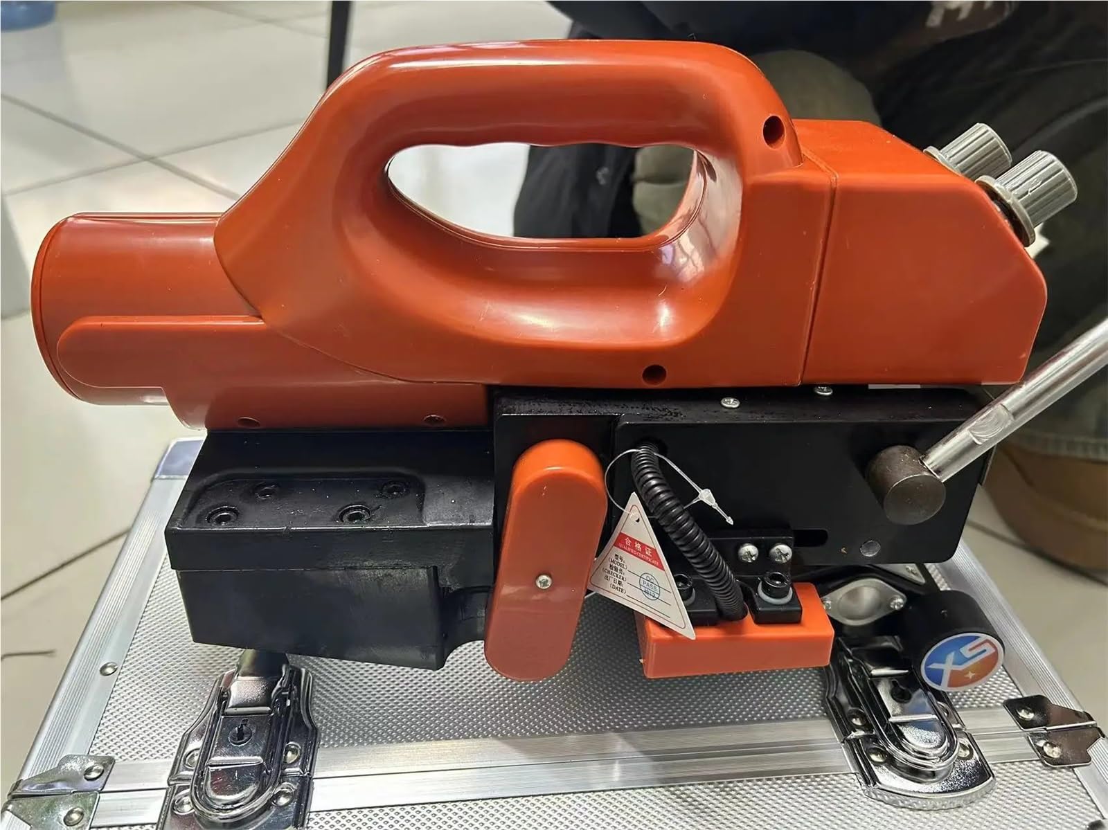 Maszyna do naprawy spawarki Spawarka Odporna na wysoką temperaturę Automatyczna spawarka Spawanie 2 mm Przenośna spawarka łukowa