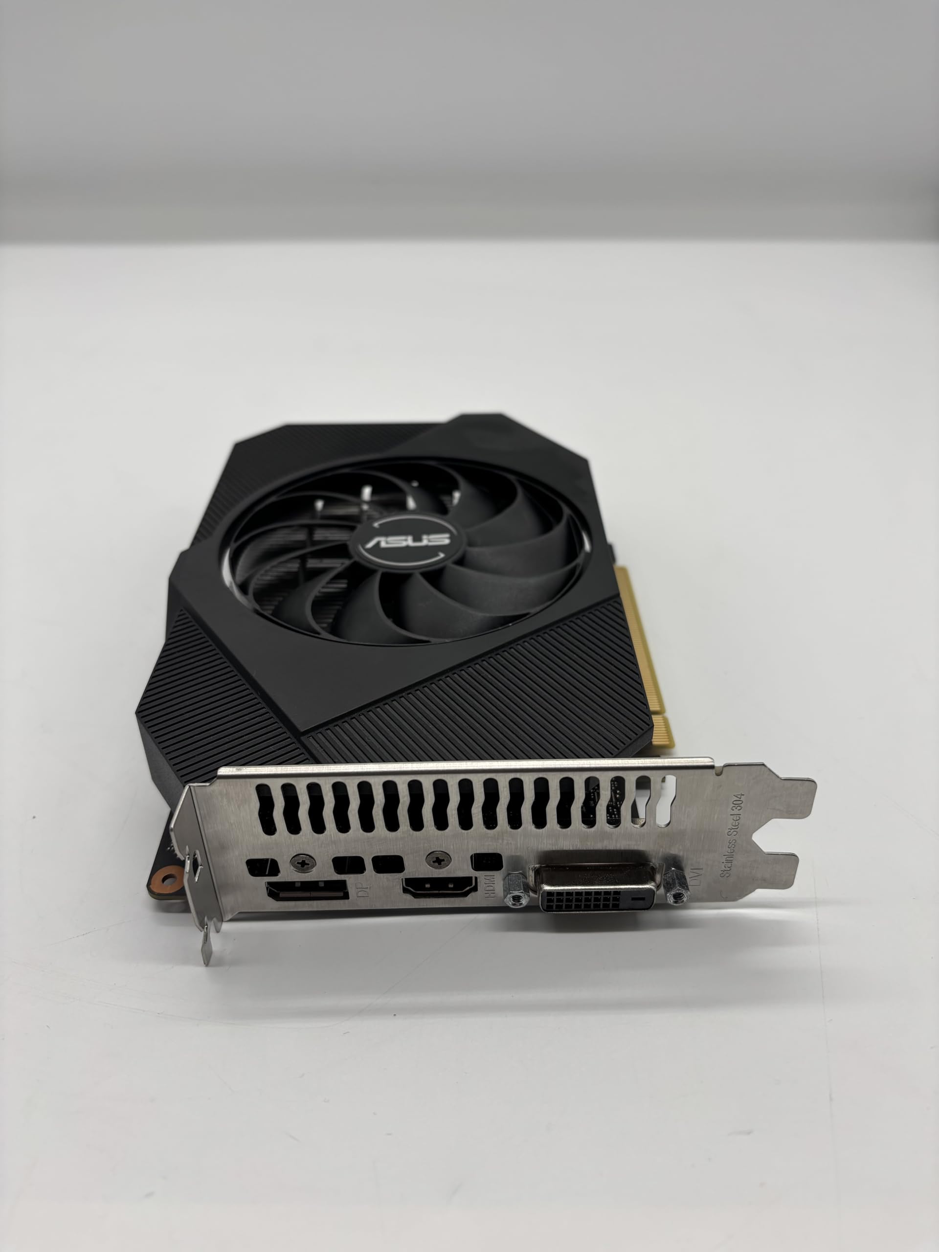 ASUS GTX 1650 4GB GDDR6シングルファン