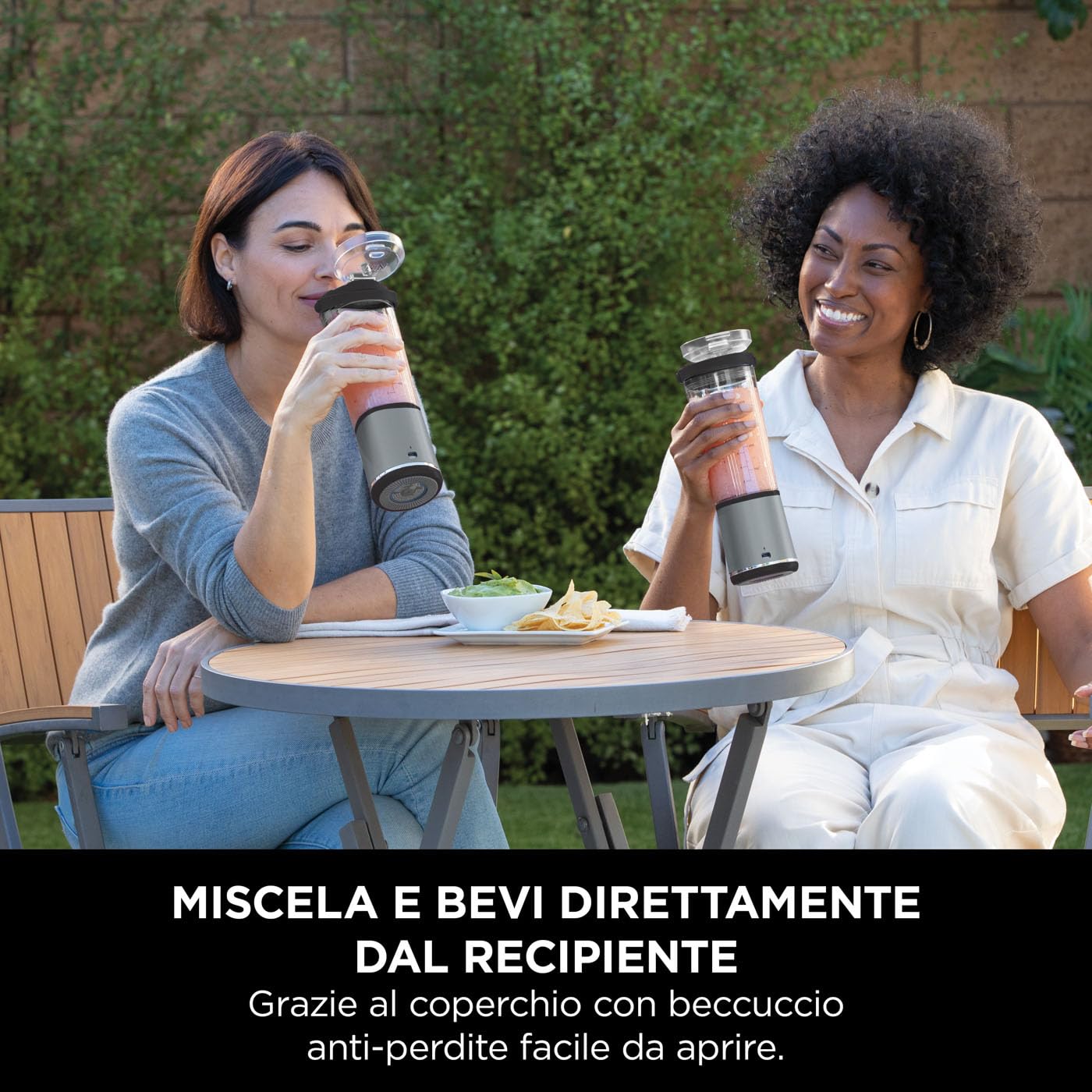 Ninja Blast Frullatore Portatile, 530 ml, Nero, BC151EUBK | con Coperchio e Beccuccio, Mini Frullatore Senza Fili, Ricaricabile, per Frullati, Trita Ghiaccio e Frutta Congelata