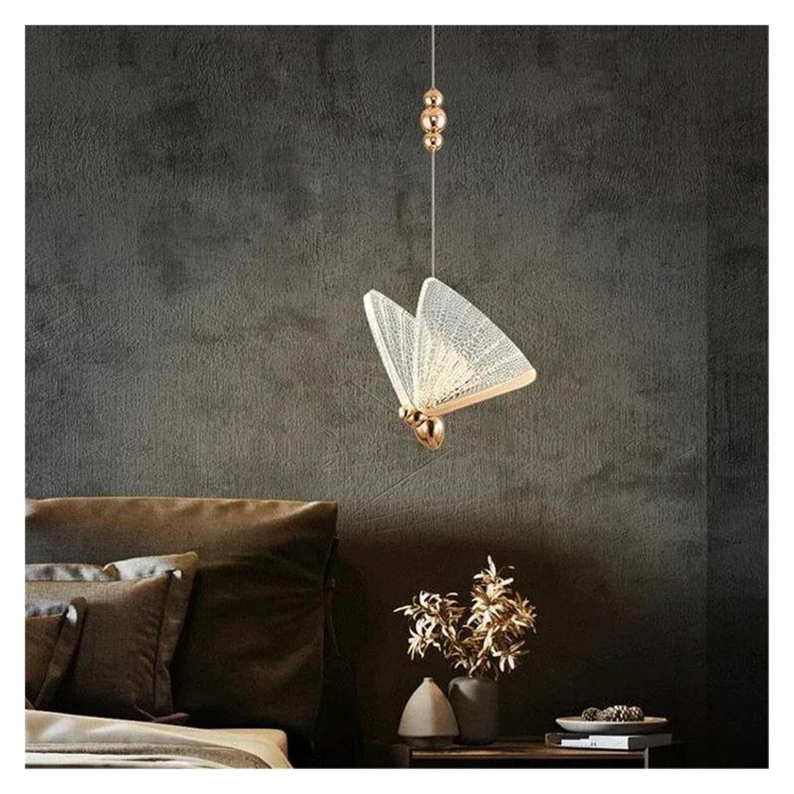 Lustre Creux en Forme de Papillon : Luminaire de Luxe pour Salon Duplex et Grand Escalier