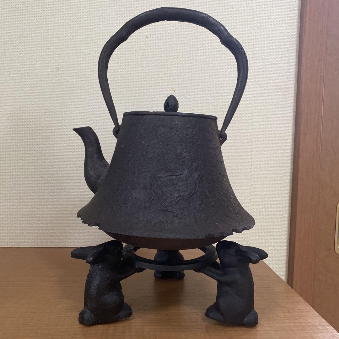 値引き致します！！南部鉄瓶 うさぎ鉄瓶台 五徳 一輪挿し 灰ならし