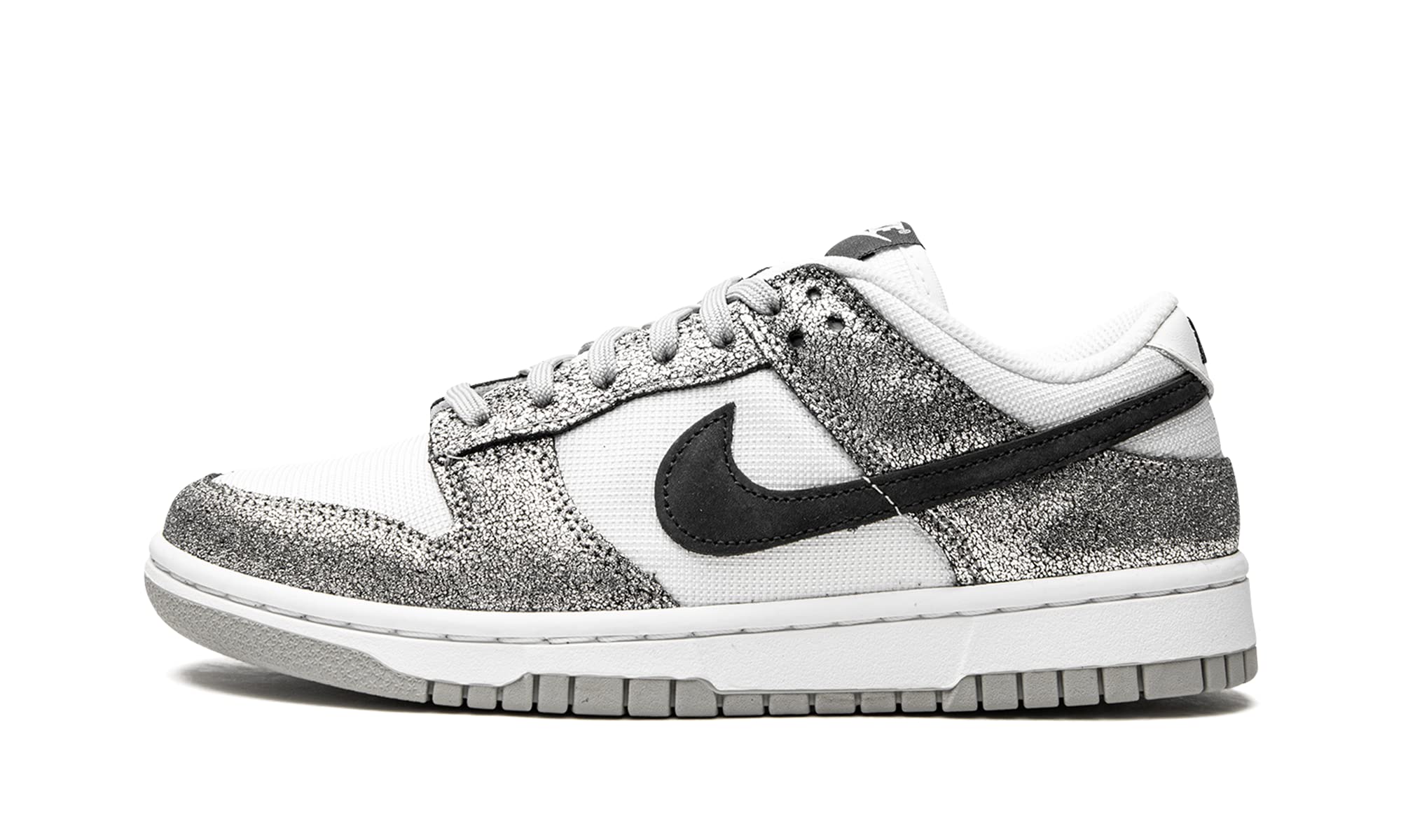 Nike Women's W Dunk Low Basketball Shoes