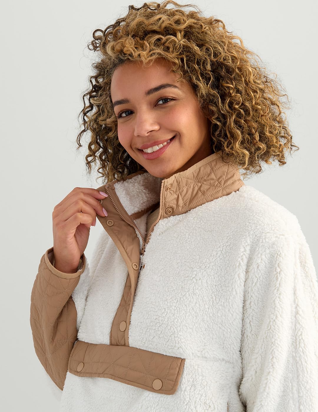 HUK womens Plush Fleece 1/2 Zip Pullover, Cozy Sherpa Fleece With Front Drop-in Pocket and Quilted Details - Image 3