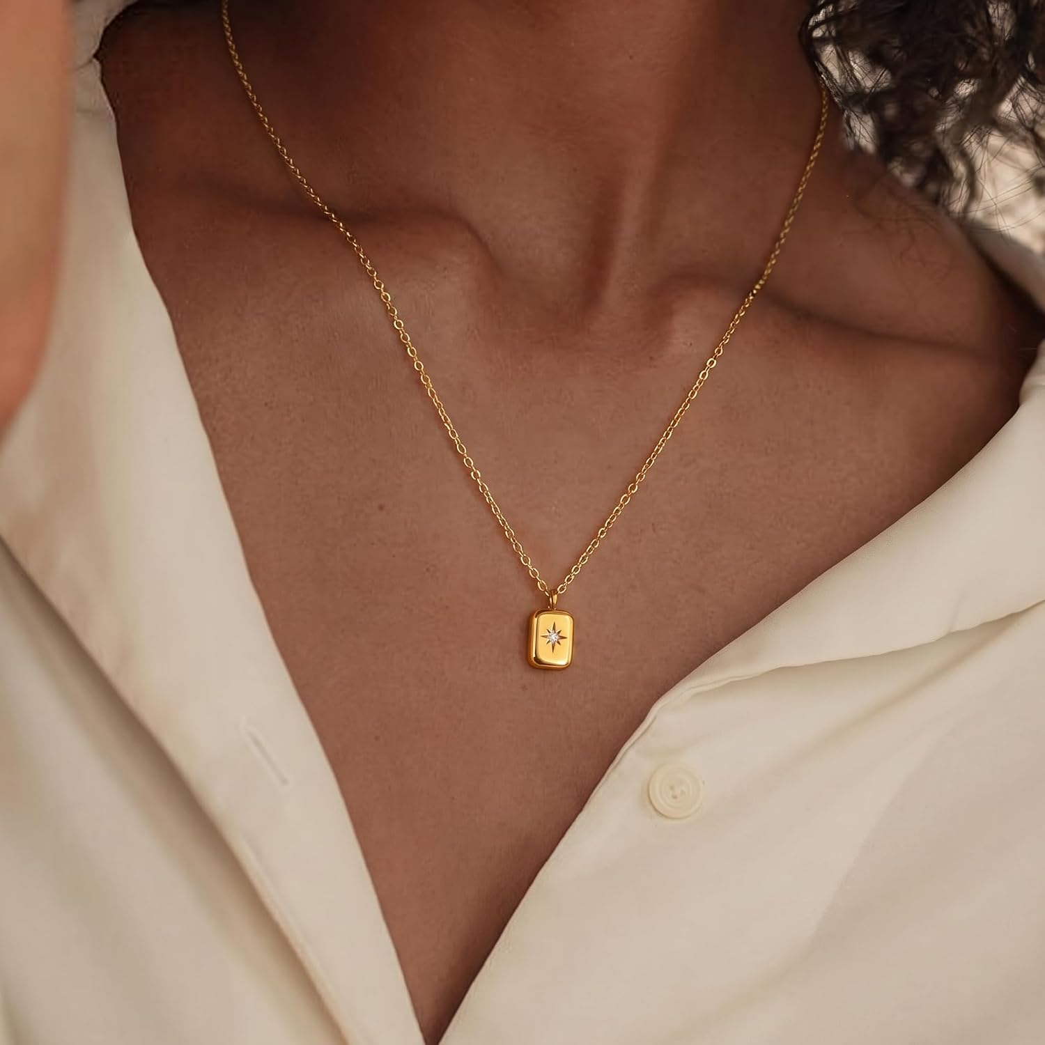 ZLP Dainty Gold Pendant Necklace for Women, 14K Gold Plated Brass Starburst Charm, Minimalist Chain Jewelry, Trendy Everyday Accessory, Gift for Her Graduation gfits