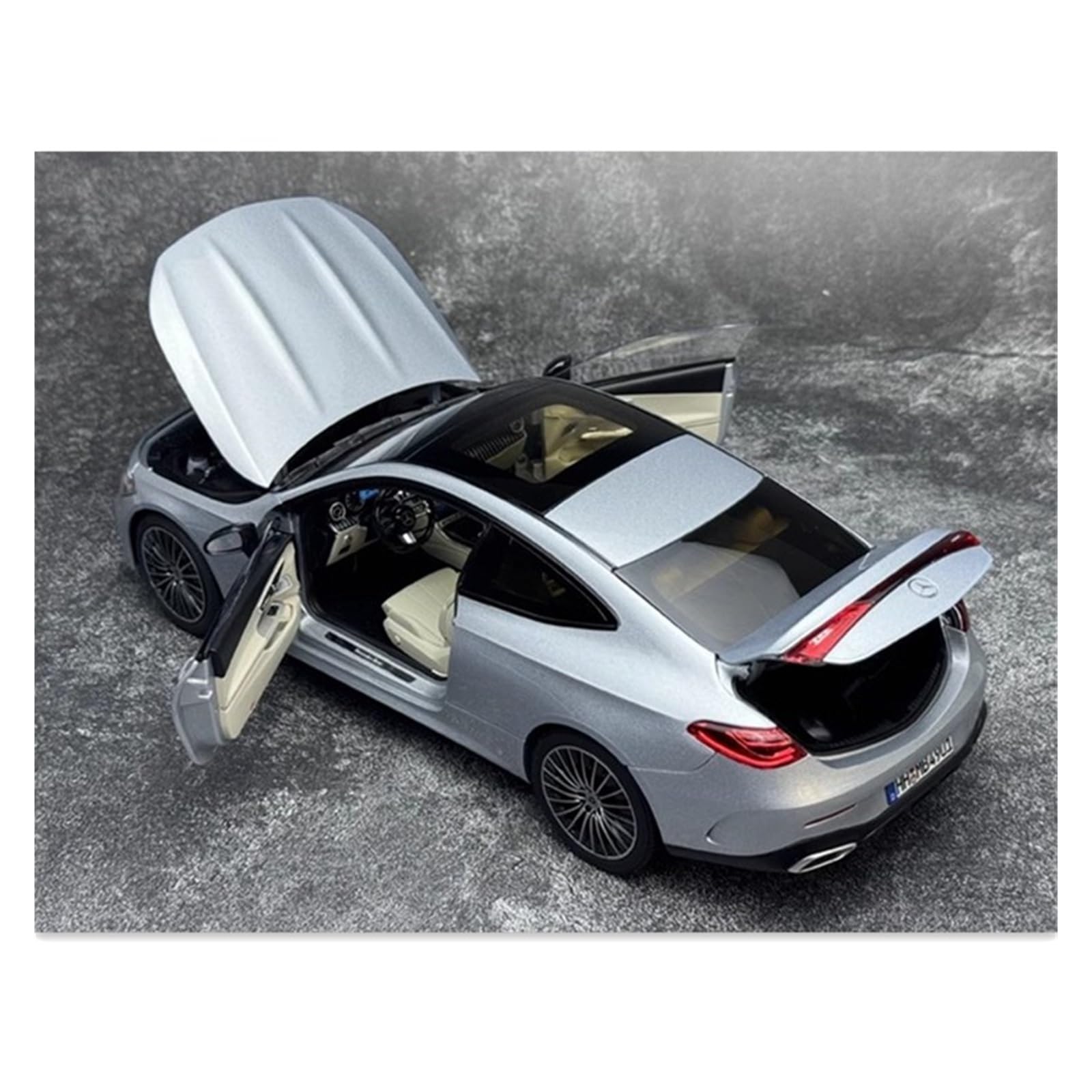 Amazon | ミニカー メルセデスベンツ CLE Cクラスクーペ 2023 1:18