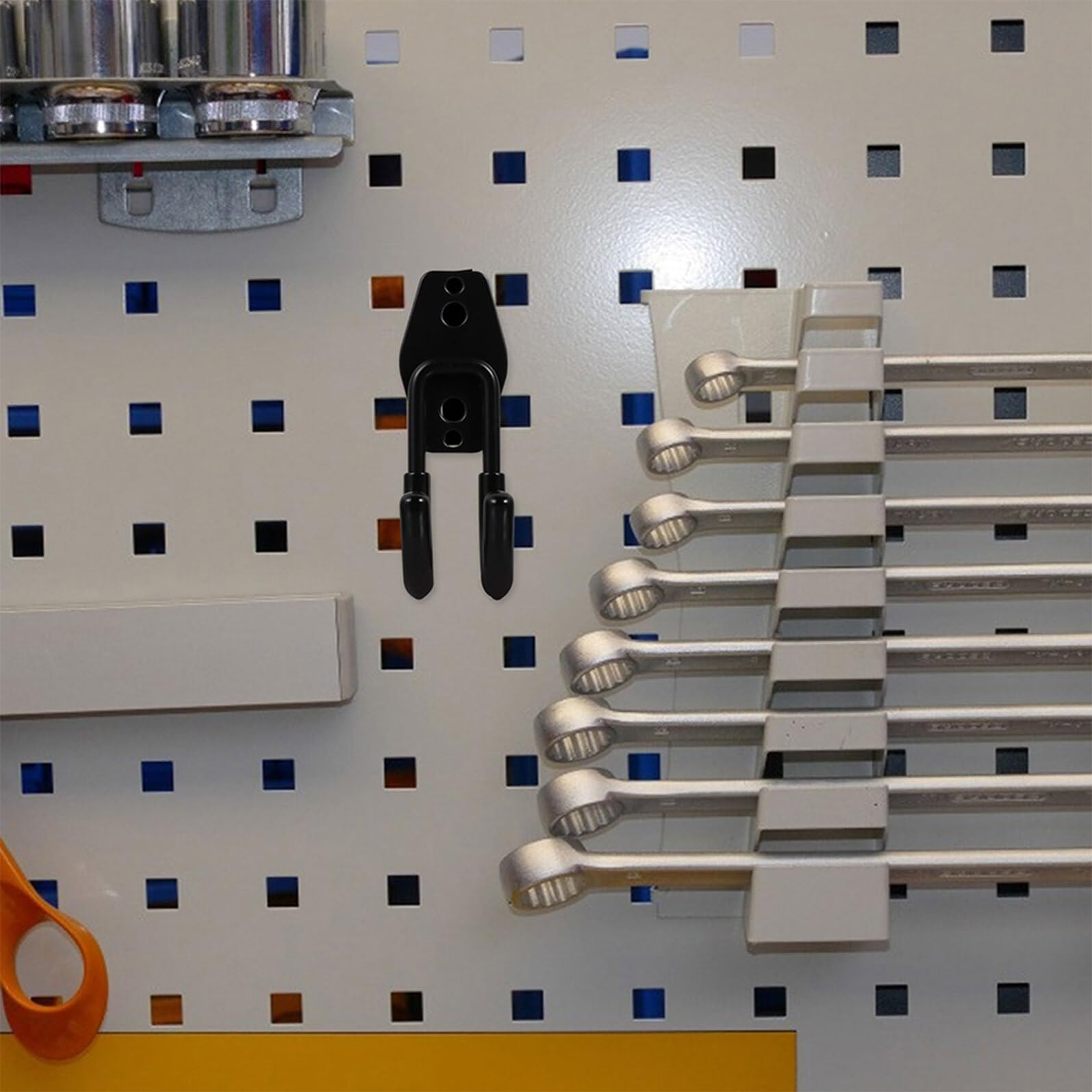 TOYANDONA Colgador de Manguera de Jardín Negro Pequeño 4 Piezas con Tornillos Gancho Resistente de Metal para Almacenamiento en Pared Soporte Antideslizante para Exteriores y Garaje