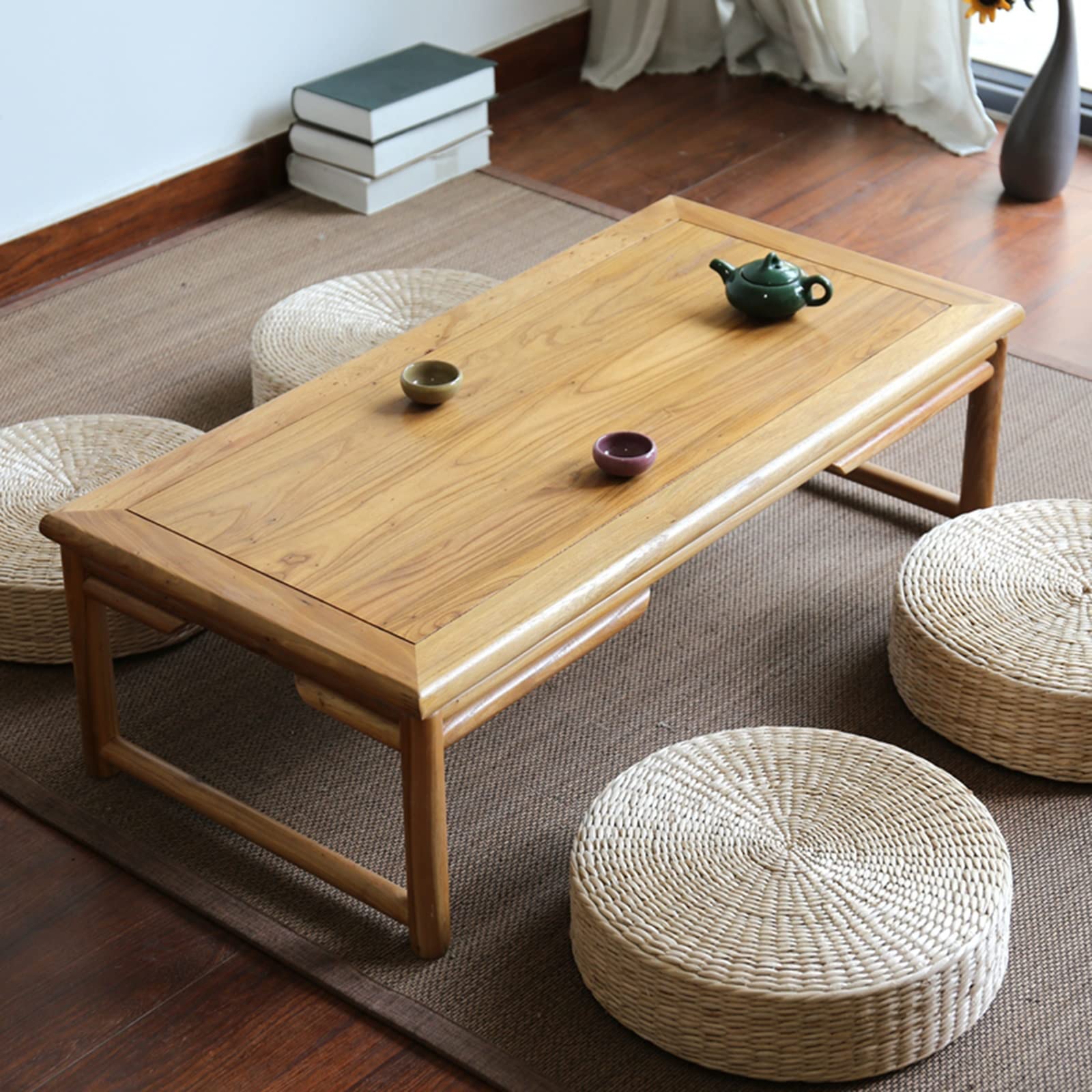 Table basse à thé compacte en orme ancien pour optimiser les petits espaces
