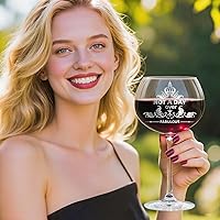 Vista 5 de Regalos para mujeres, "Not a Day Over Fabulous" Copas de vino personalizadas, Regalos de cumpleaños, Copas de vino, Regalos del día de la madre
