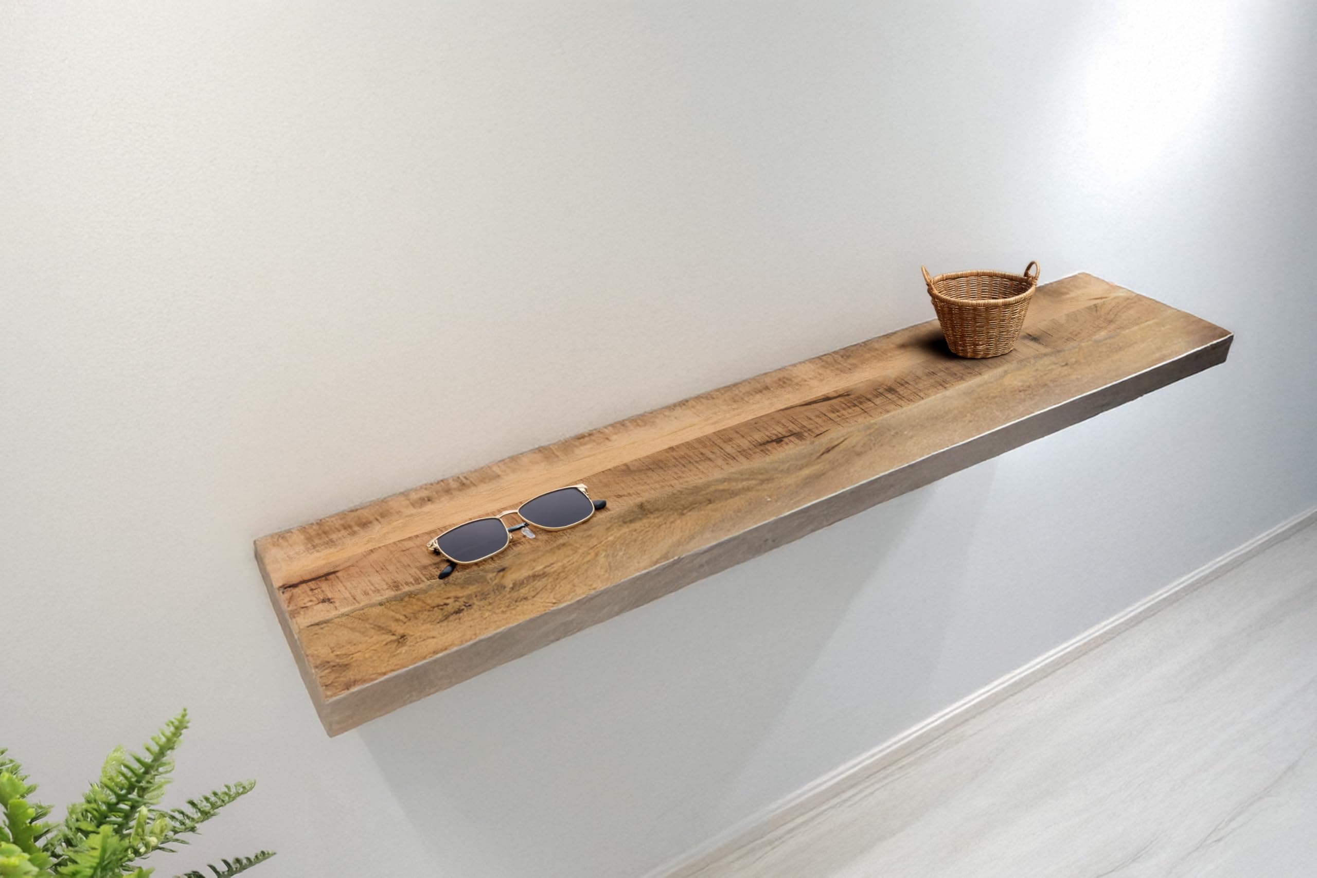 SAM Wandregal Amanda, Mangoholz massiv & rau/Natur, Holzregal/Steckboard mit Baumkante, 100x20 cm Regal