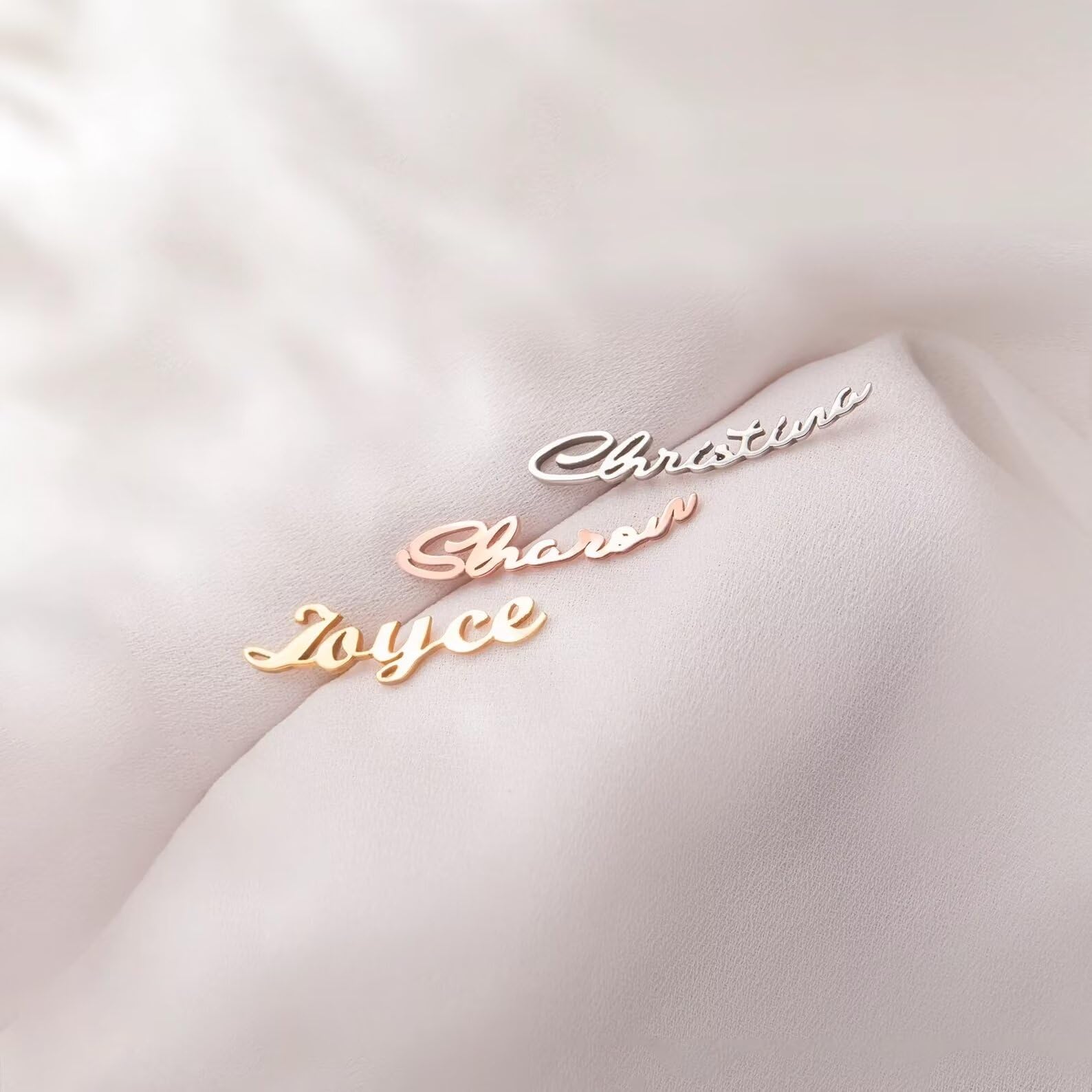 Pendientes personalizados de oro - Pendientes con nombre - Pendientes minimalistas - Joyería personalizada con tu nombre - Regalo de pendiente para ella