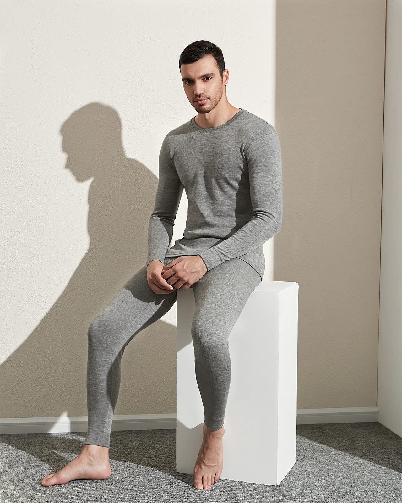 LAPASA Mens 100 Merino Wool Base Layer Set Lightweight