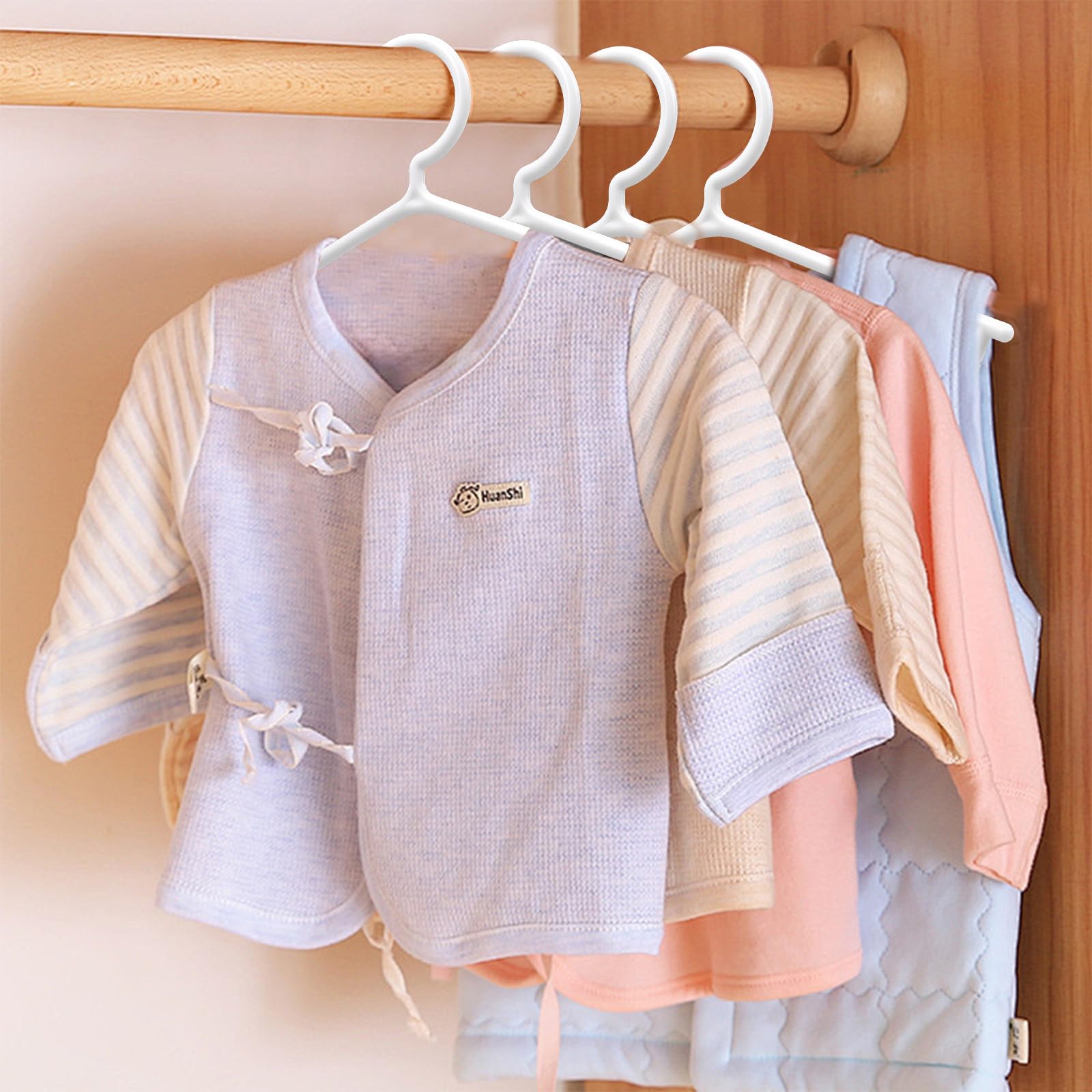 40 Stück Kinderkleiderbügel mit Clips, Kunststoff Babyhosenbügel für Kinderzimmer Kleiderschrank, Ober- und Unterkleiderbügel Set für Neugeborene, Kinder, Babys, Jungen und Mädchen, Weiß, 27 cm