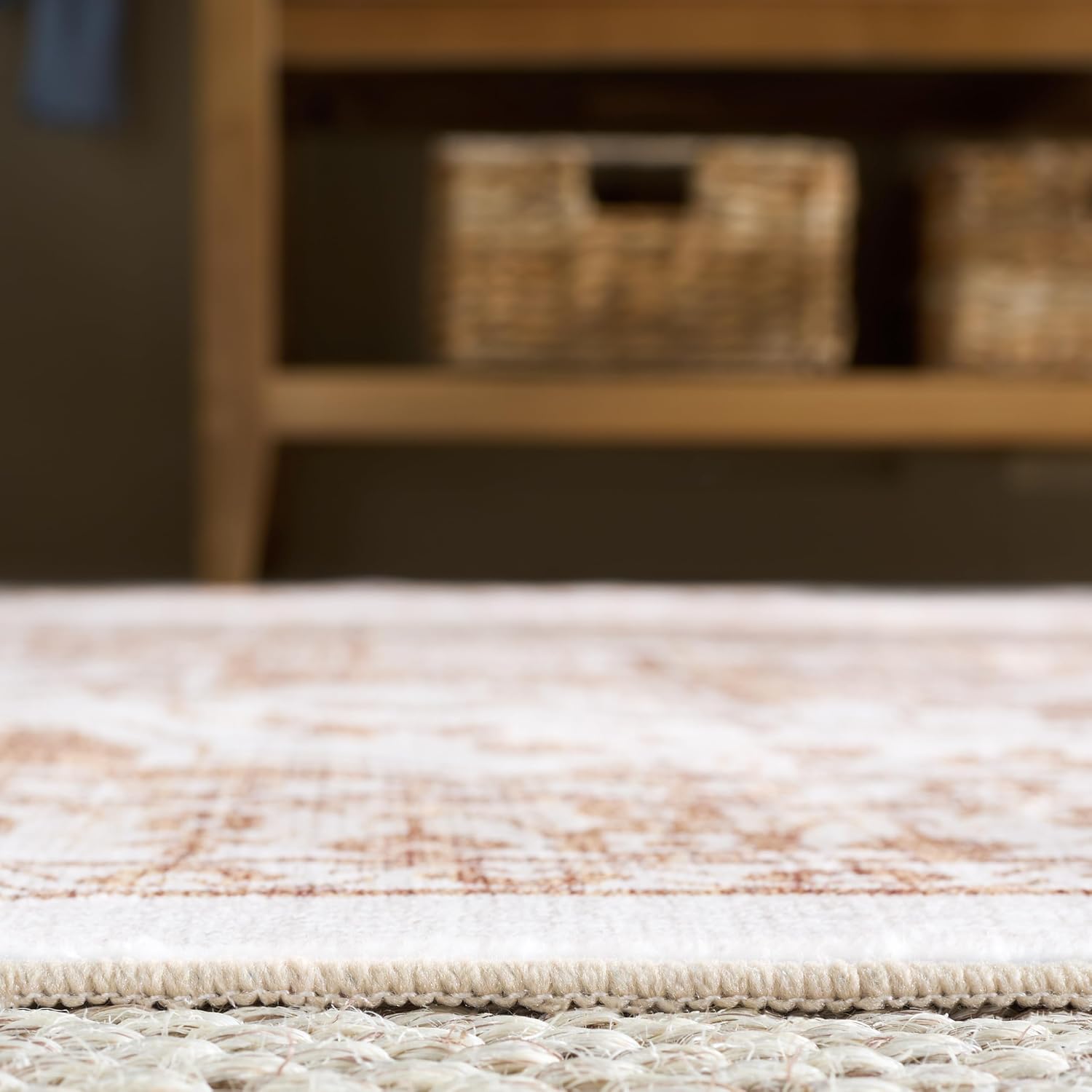 Martha Stewart x SAFAVIEH Machine Washable Area Rug Collection - 5' x 7', Beige & Gold, Slip Resistant & Easy Cleaning, Ideal for Ideal for Living Room, Bedroom, Dining Space (MSRW127B)