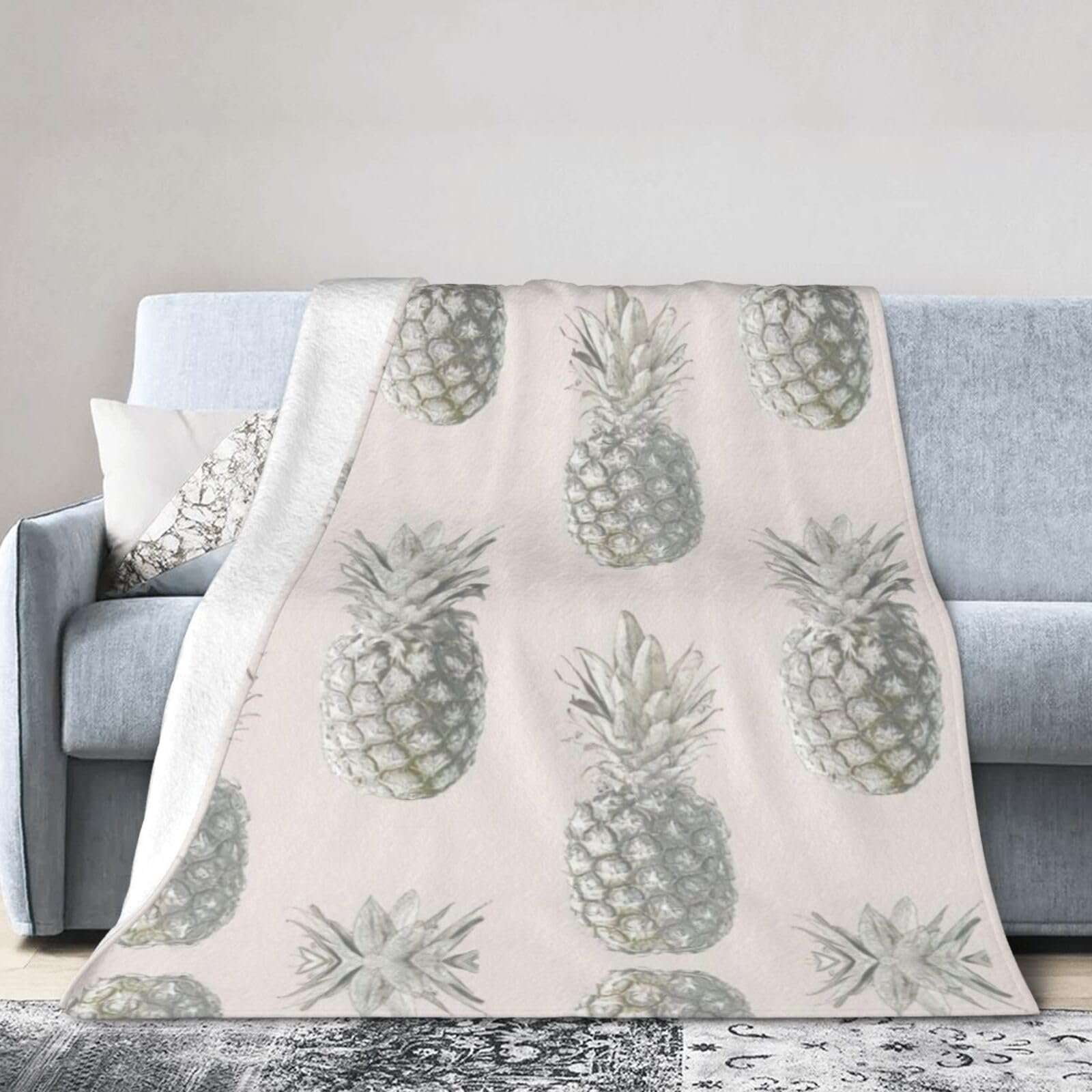 Uusnwaa Soft Cosy Fleece Warm Throw Lovely Pineapple Print Blanket