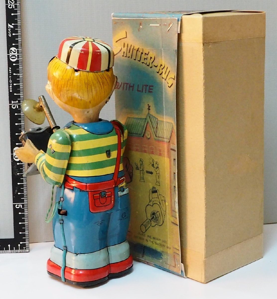 野村【 シャッターバグ カメラ小僧 動作不良】ブリキ製 人形 TIN 箱はコピー Amazon.co.jp: 野村トーイSHUTTER-BUG シャッターバグ カメラ小僧 少年
