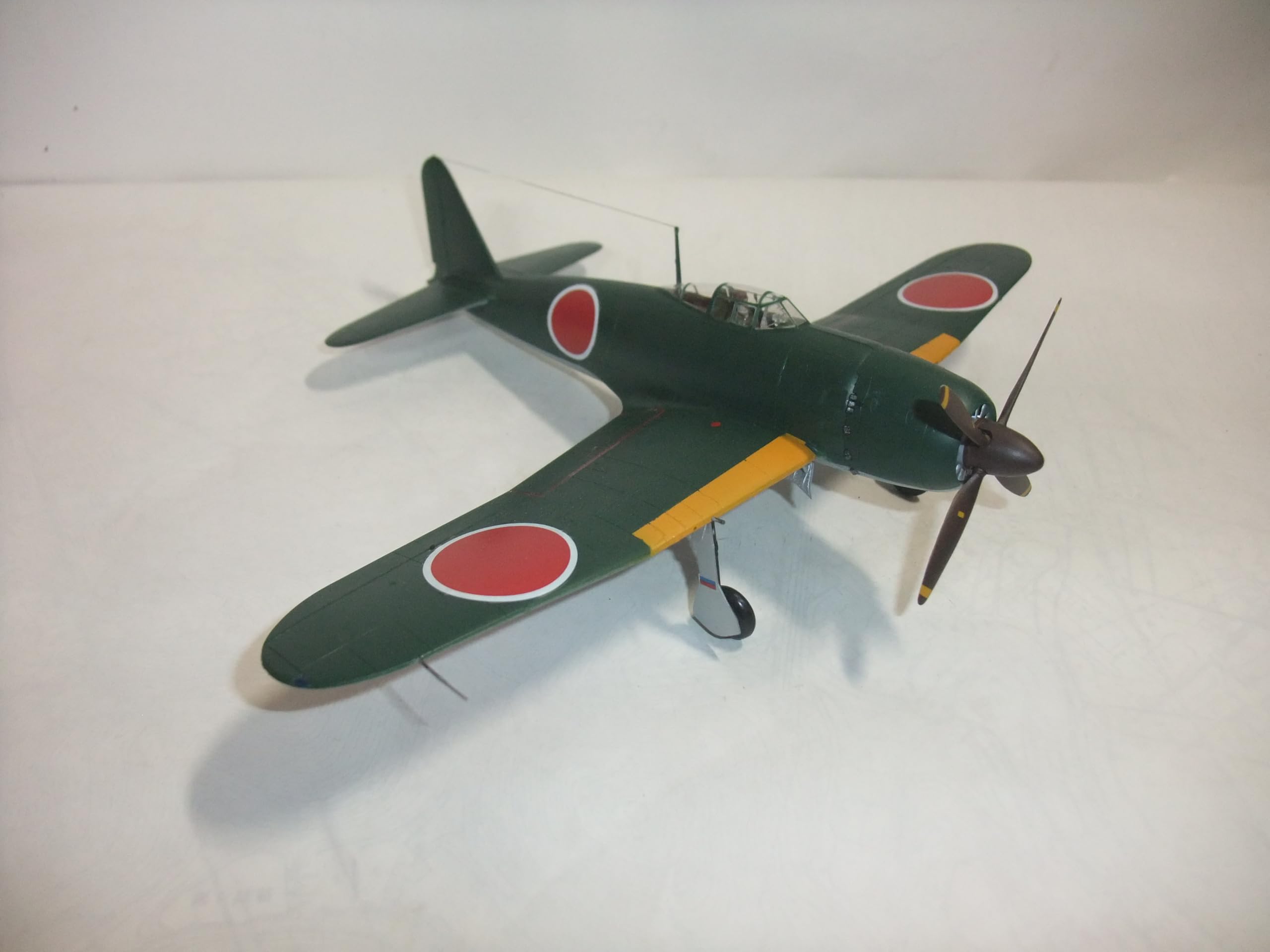 プラモデル完成機　1/48　烈風 Amazon | 完成品 日本海軍戦闘機 烈風 48分の1サイズ | プラモデル 通販