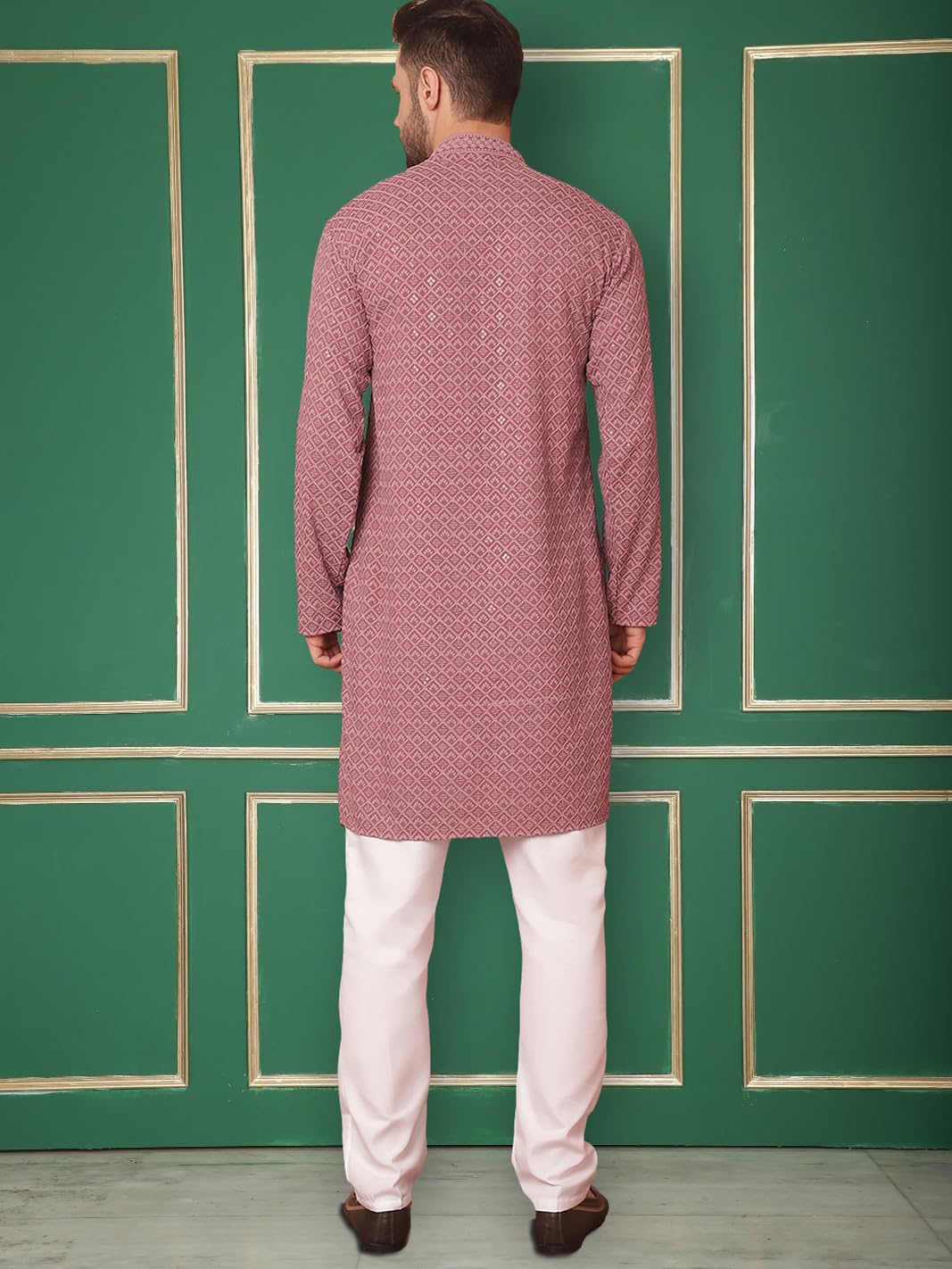 Jompers Men's Magenta Embroidered And Sequence Kurta With Pyjama. (Magenta, M)