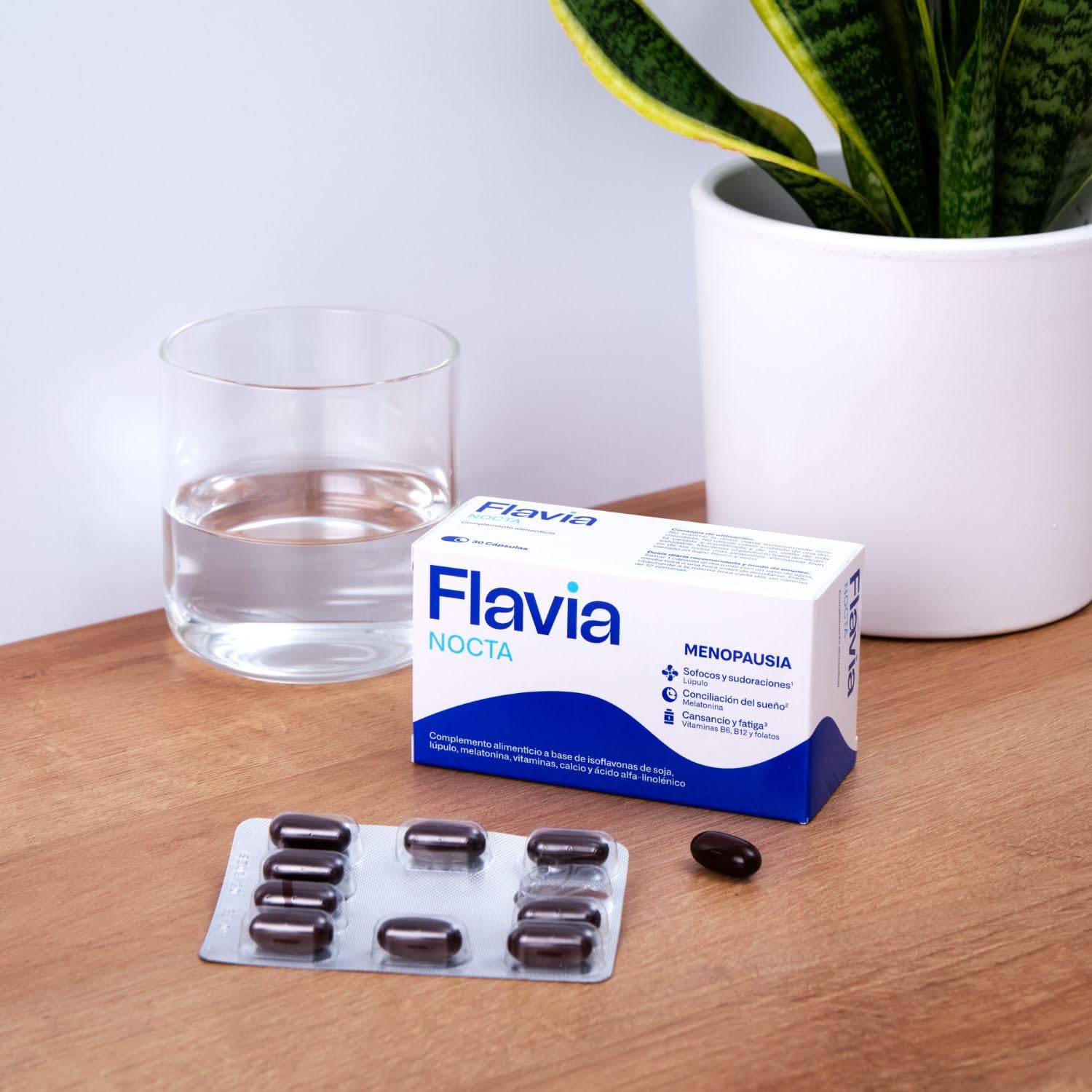 FLAVIA Nocta 30 Comprimidos, Alivia los Síntomas de la Menopausia, con Isoflavonas de Soja y Melatonina, Mejora el Sueño, Bienestar de los Huesos, Disminuye Cansancio y Fatiga, con Estudios Clínicos