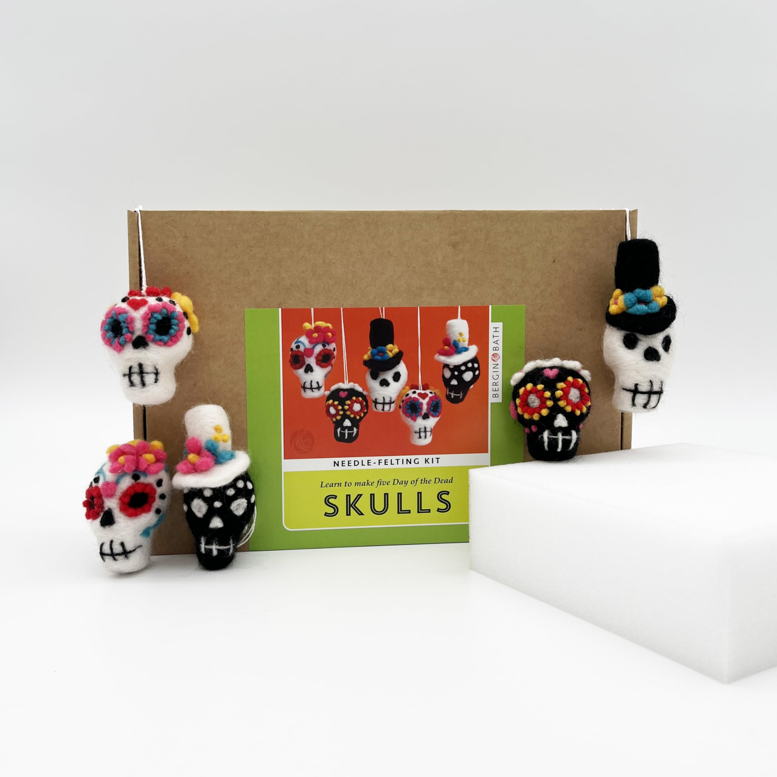 Bergin & Bath Needle Felting kit - Sugar Skulls. Learn to Make Five Halloween Decorations from Natural Wool Fibres. (with Felting Mat)