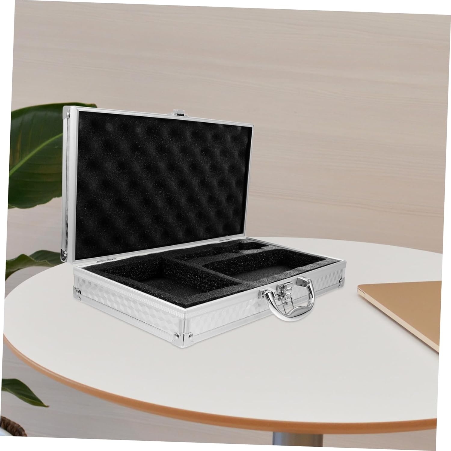 Portable Microphone Storage Box Shockproof Case for Mic Audio Card Lightweight and Scratch Design for Easy Carrying for Ktv and Travel
