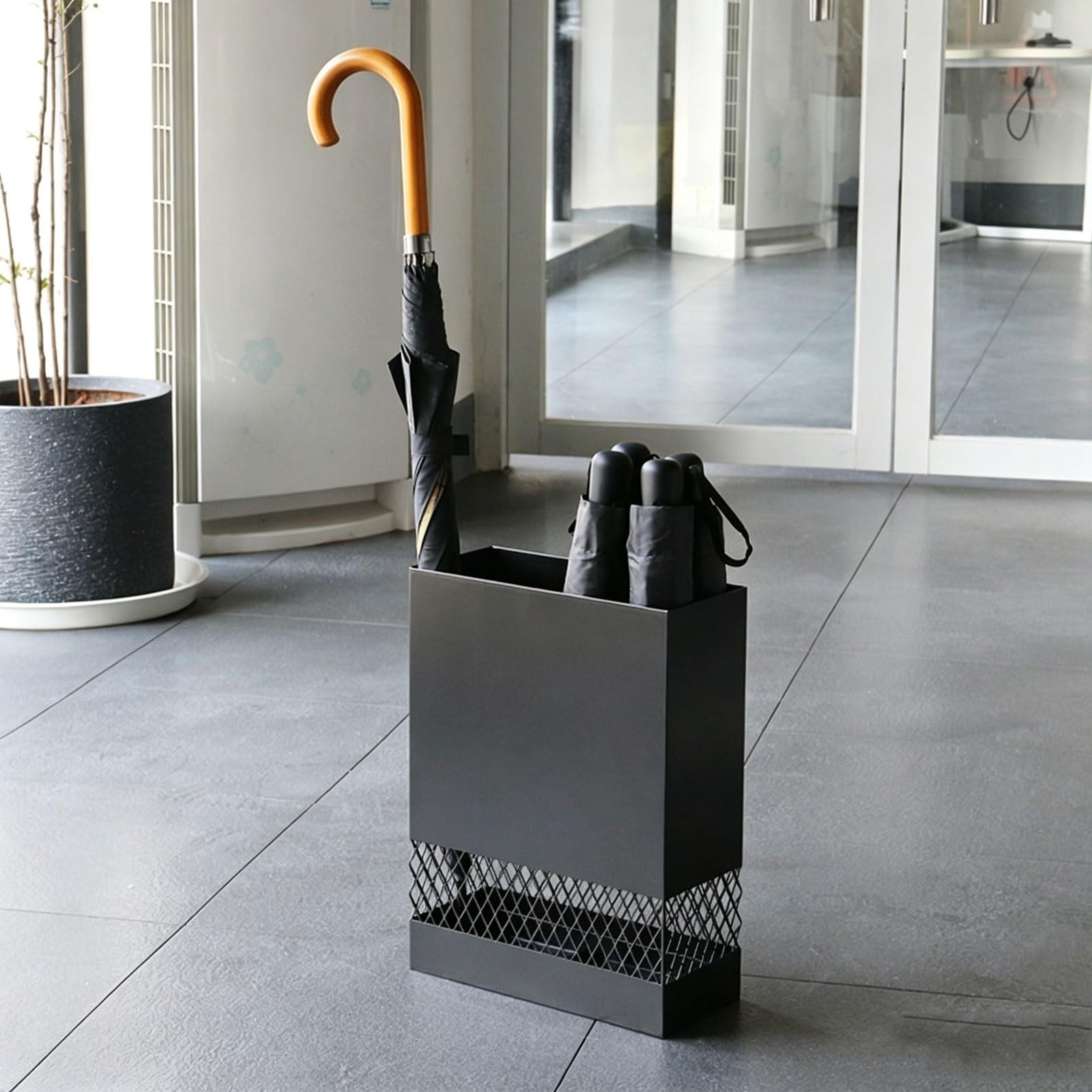 OECETCAWKD Modern Metal Umbrella Stand Indoor, Large Capacity Umbrella Holder Bucket, Space Saving Cane/Walking Stick Umbrellas Rack for Home, Office and Hallway(Black1)