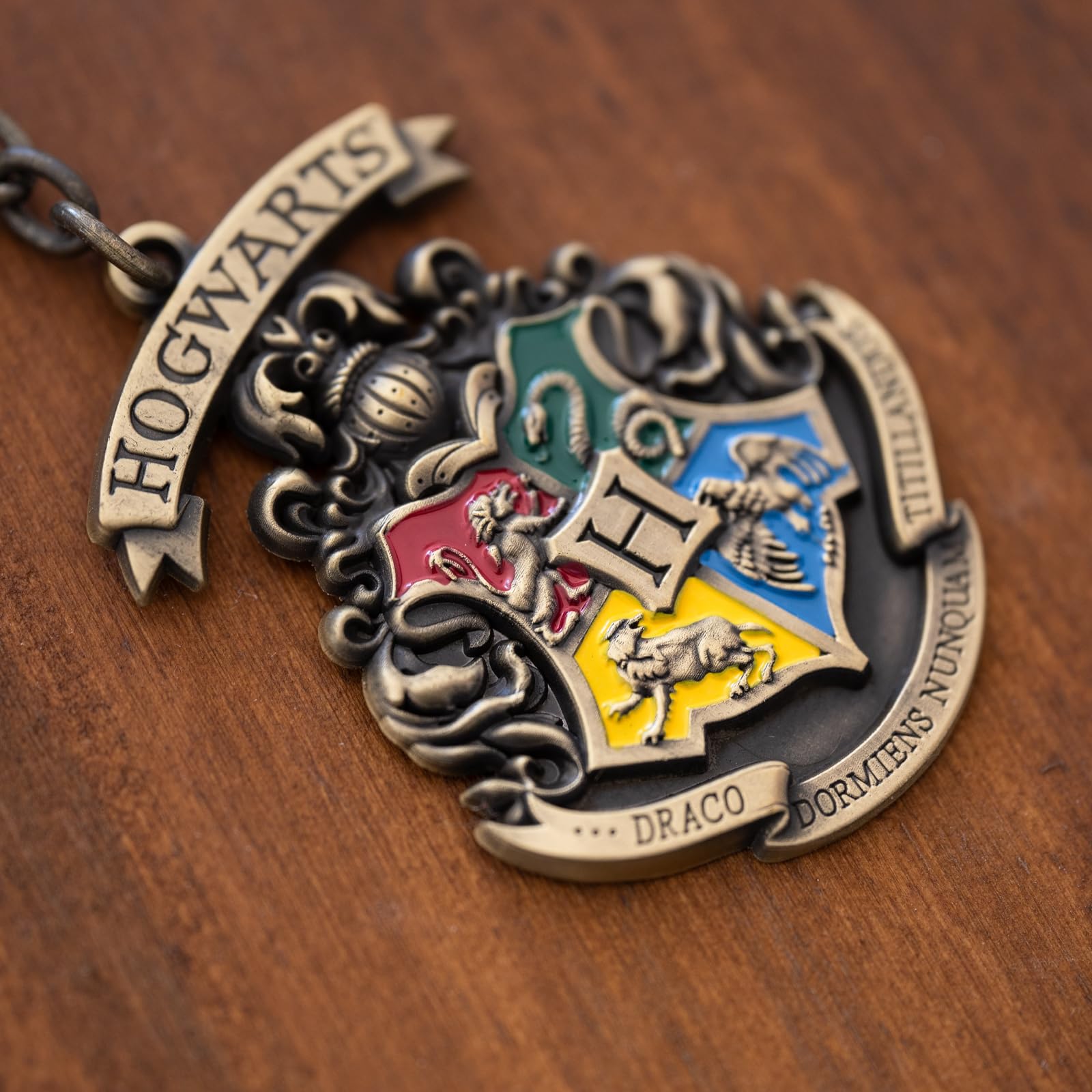 Grupo Erik Brelok z Harrym Potterem – Hogwart | Brelok z Harrym Potterem, uroczy brelok, fajne breloki, prezenty z Harry'ego Pottera, gadżet z Harry'ego Pottera, prezent, wielobarwny, Jeden rozmiar