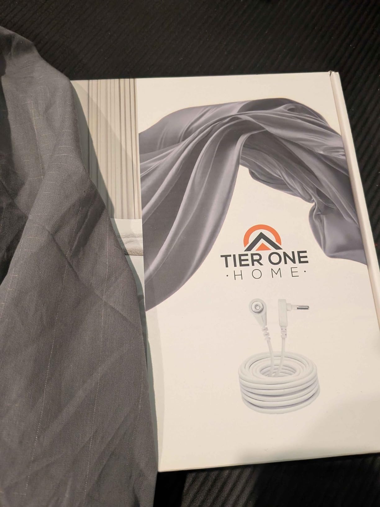 Fitted Grounding Sheets for Earthing, 5% Silver Fiber + 95% Certified Organic Cotton for Better Sleep and Pain Relief. Deep Pockets. Includes Grounding Wristband & Cords