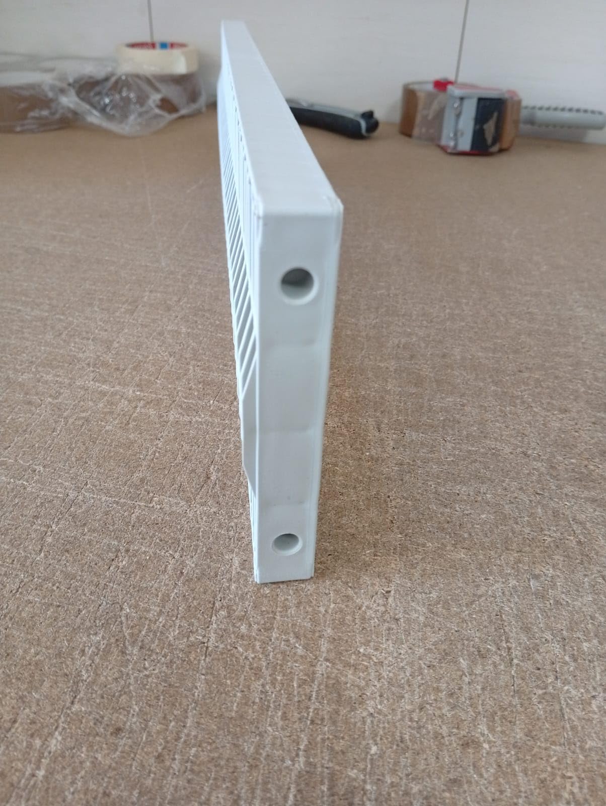 Griglia Ricambio per Canaletta Drenaggio Acqua Piovana - Grigliato modulare per canalina in Plastica 13x50 e 20X50 - Antiscivolo Antitacco - Grigio chiaro - Made in Italy (CM 13X50X2, N° 8 GRIGLIE)