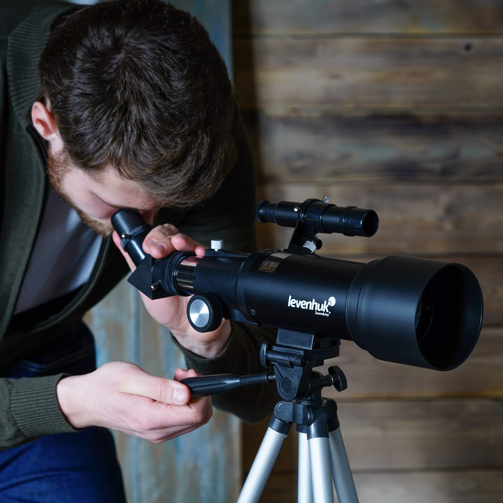 Levenhuk Skyline Travel 70 Telescopio Astronómico Refractor Portátil | Diseño Compacto y Fácil de Transportar, Montura AZ, Accesorios Incluidos, Ideal para Luna, Planetas y Observación Terrestre