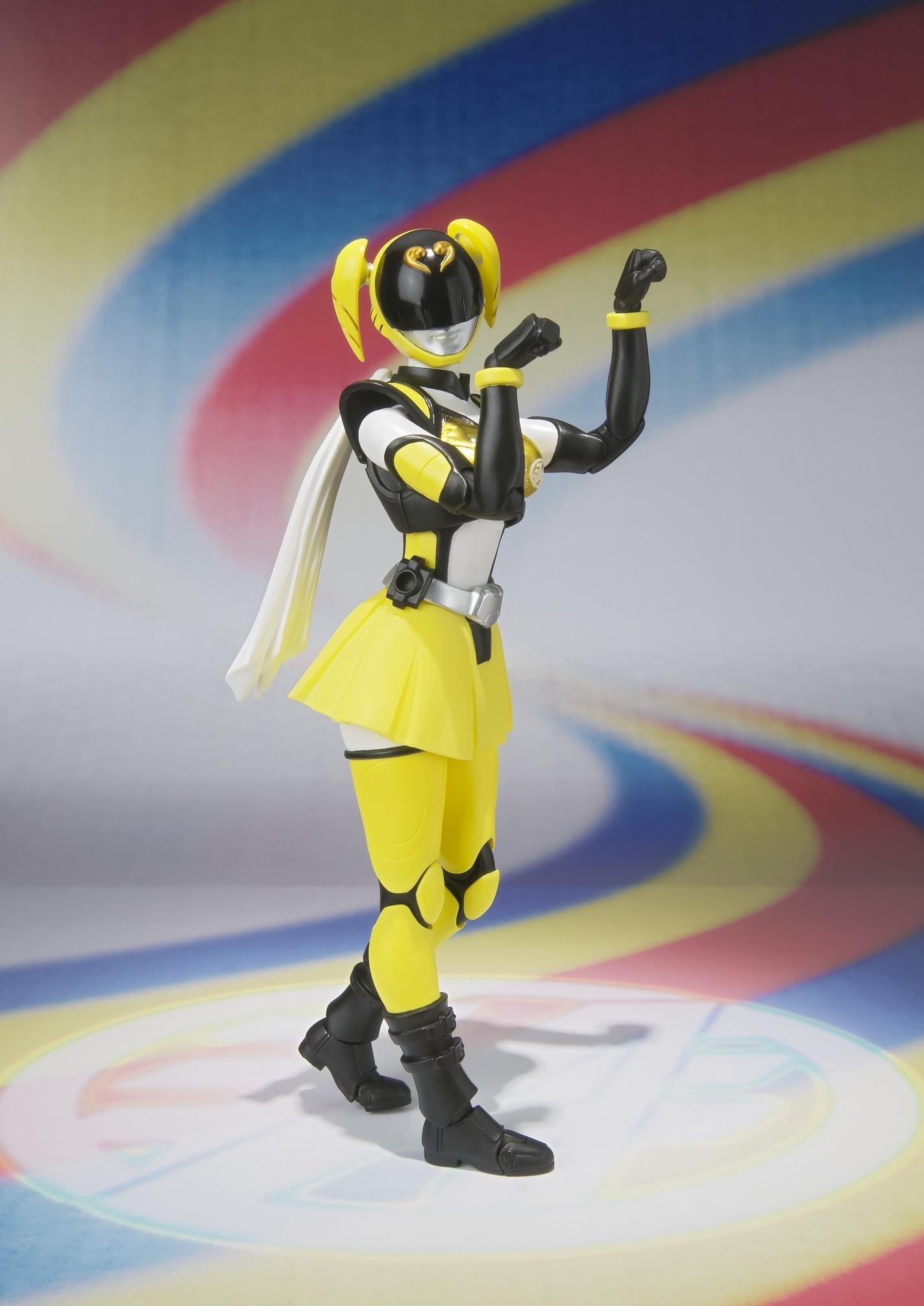 Amazon.co.jp: TAMASHII NATIONS S.H.フィギュアーツ アキバイエロー