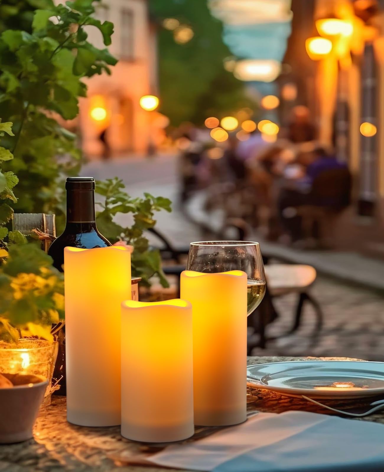 LED Outdoor Kerzen 12 Stück mit Fernbedienung, Wasserdichte Batteriekerzen IP55 mit Timer & Flackerndem Warmweiß Licht, Flammenlose Kerzen für Garten, Balkon, Laterne, Hochzeit & Weihnachten